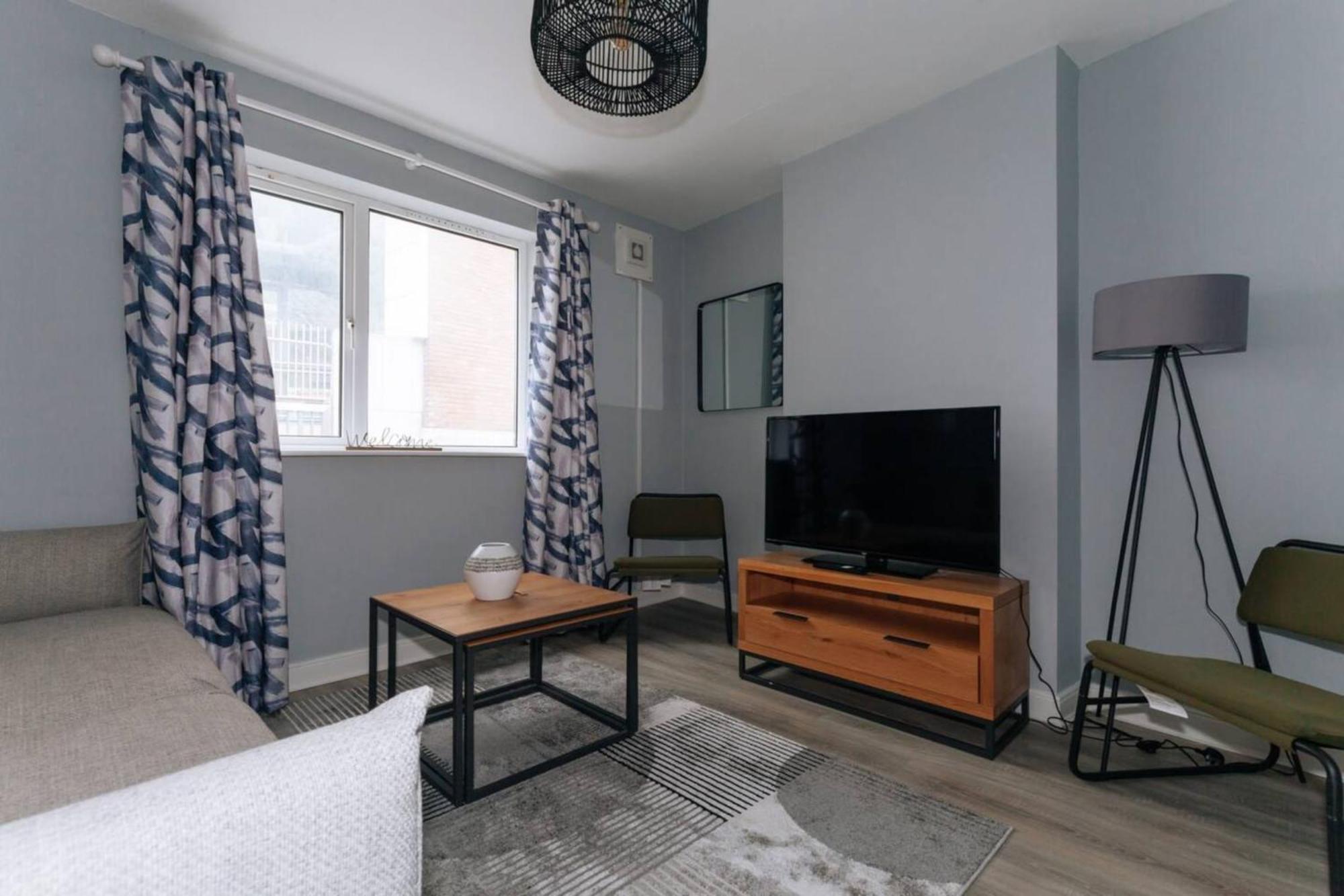 Centrally Located & Spacious 4bd House- St Kevin's