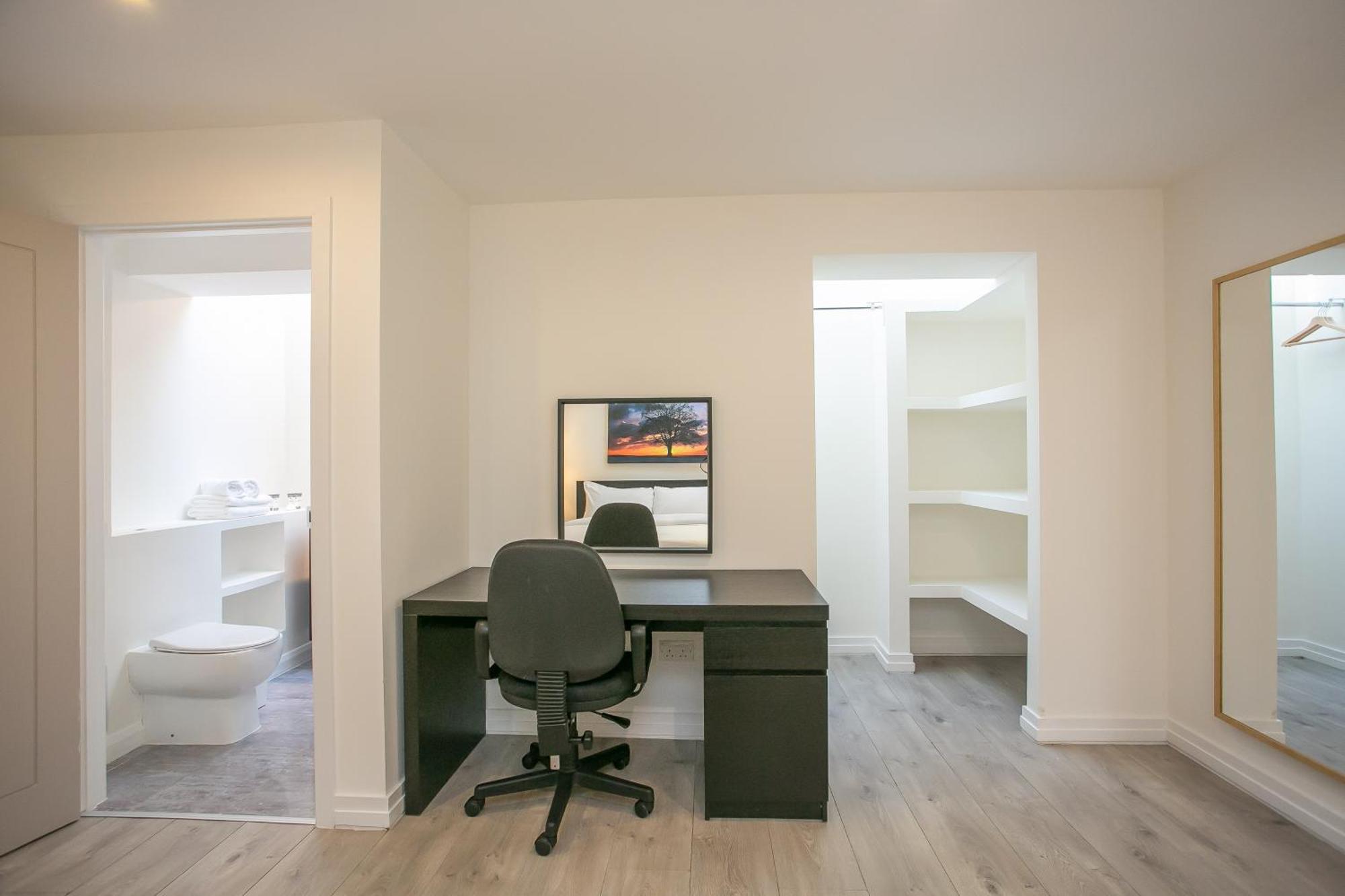 Georgian Square Apartment