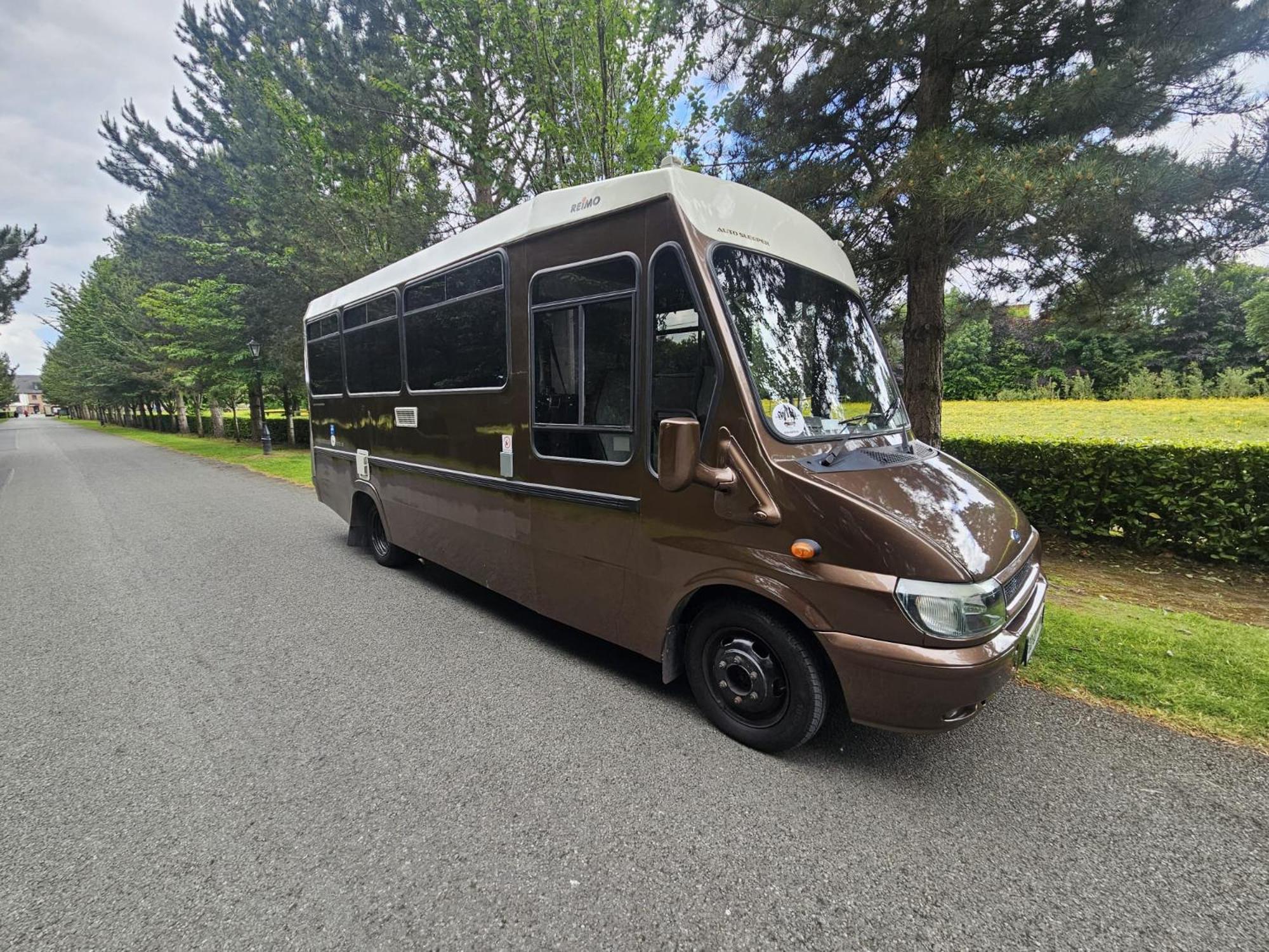 Retro Camper Hire Discover Ireland * Dublin