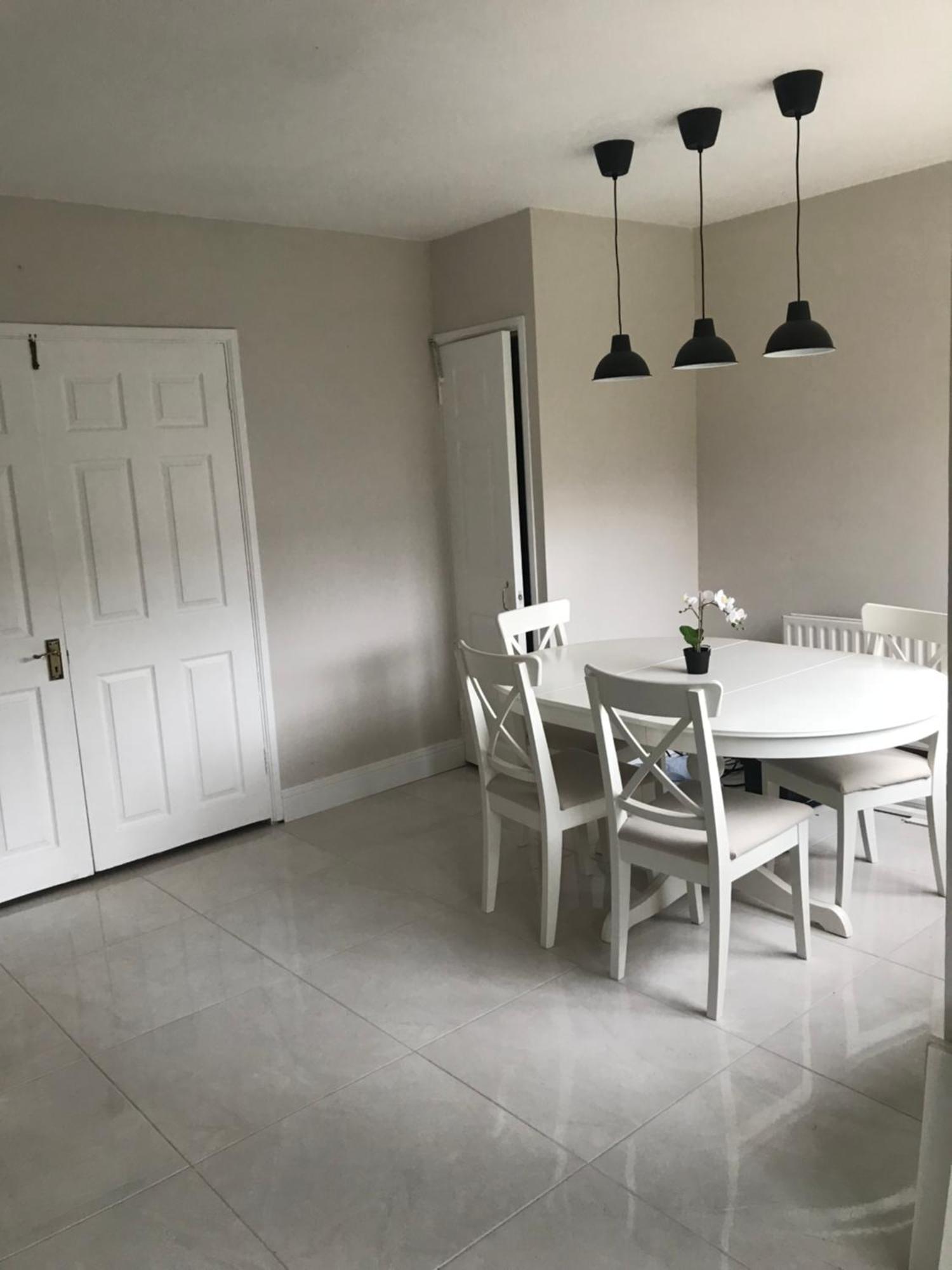 Holiday home Warm And Newly Renovated 3 Bedroom *