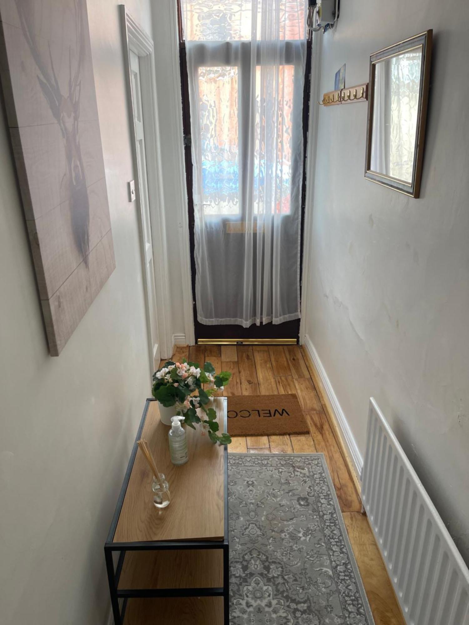 Pre - Post Flight Airport 20m Canal View Vakantiehuis *