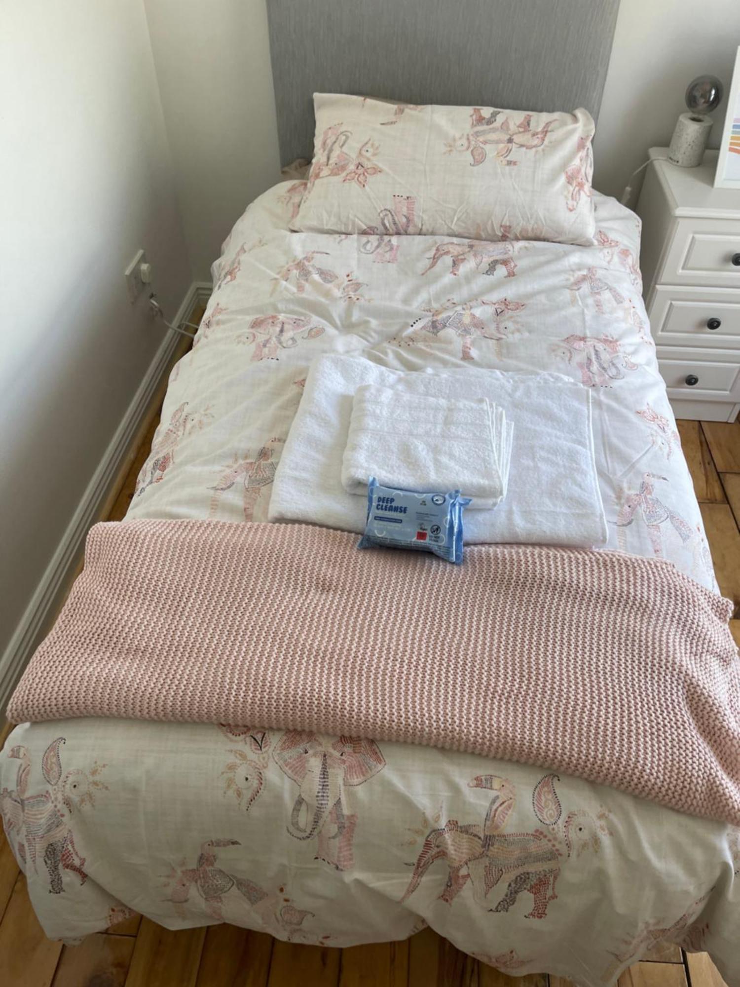 Pre - Post Flight Airport 20m Canal View Vakantiehuis