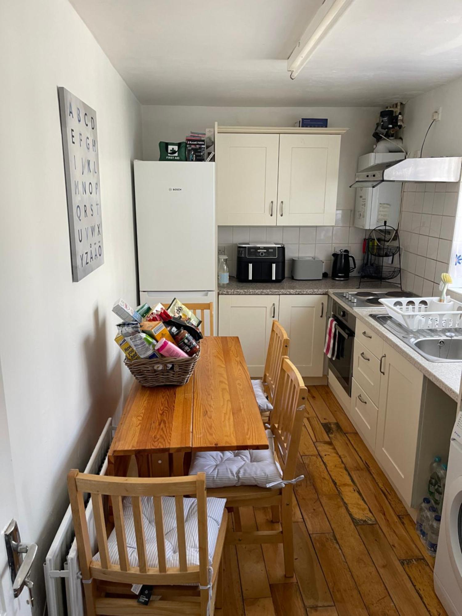 Pre - Post Flight Airport 20m Canal View Vakantiehuis