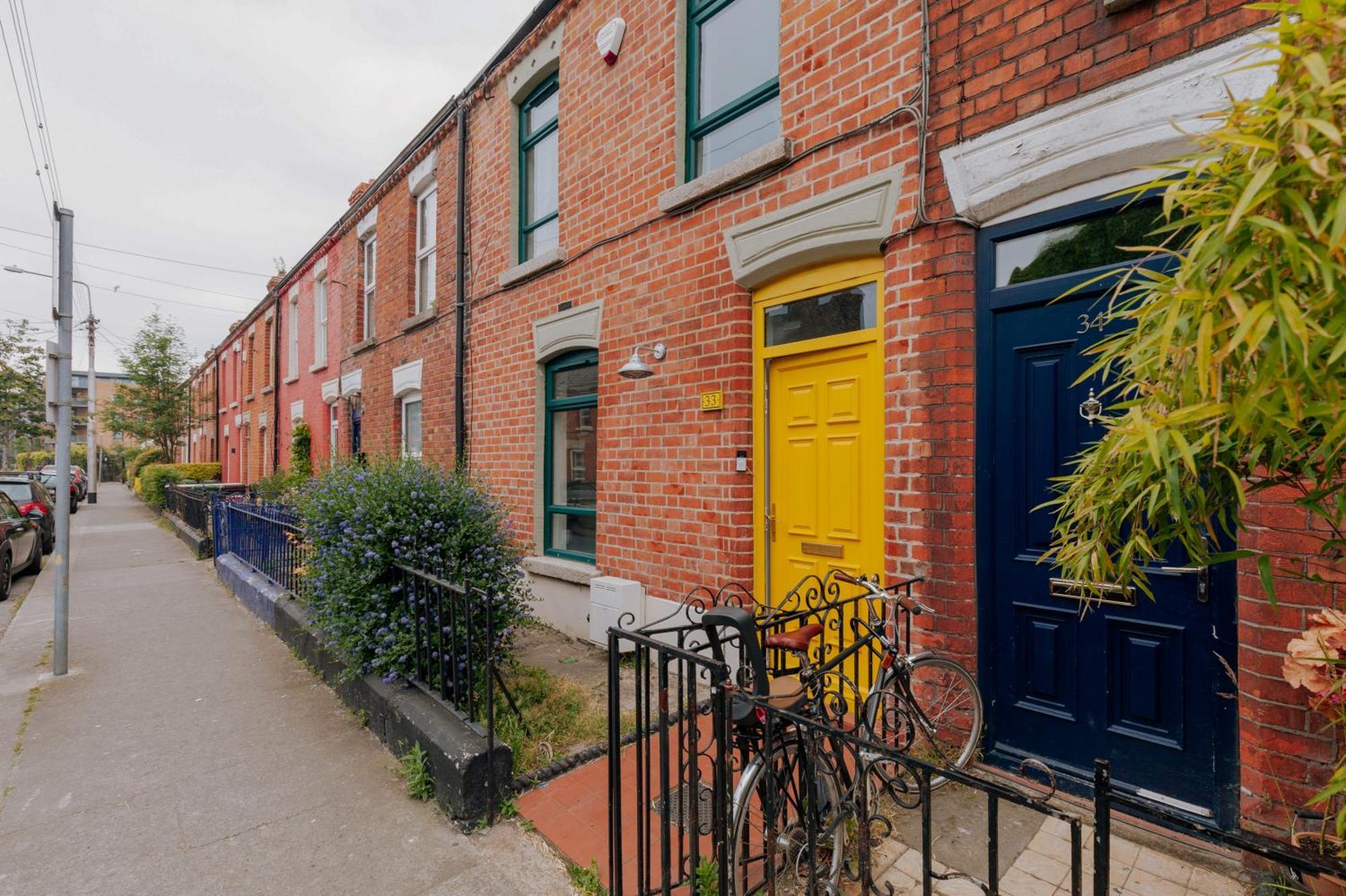 Apartment Charming 2bd House In