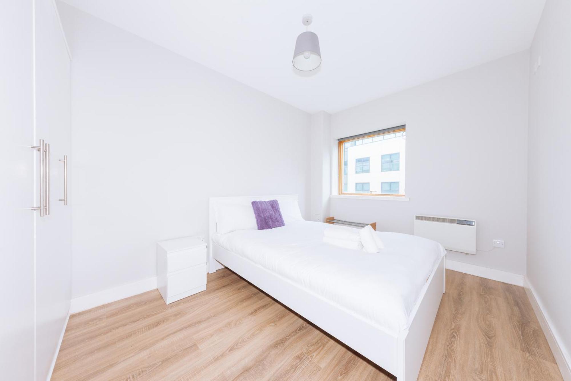 Bright 2bd Flat With Private Balcony - Apartment Dublin