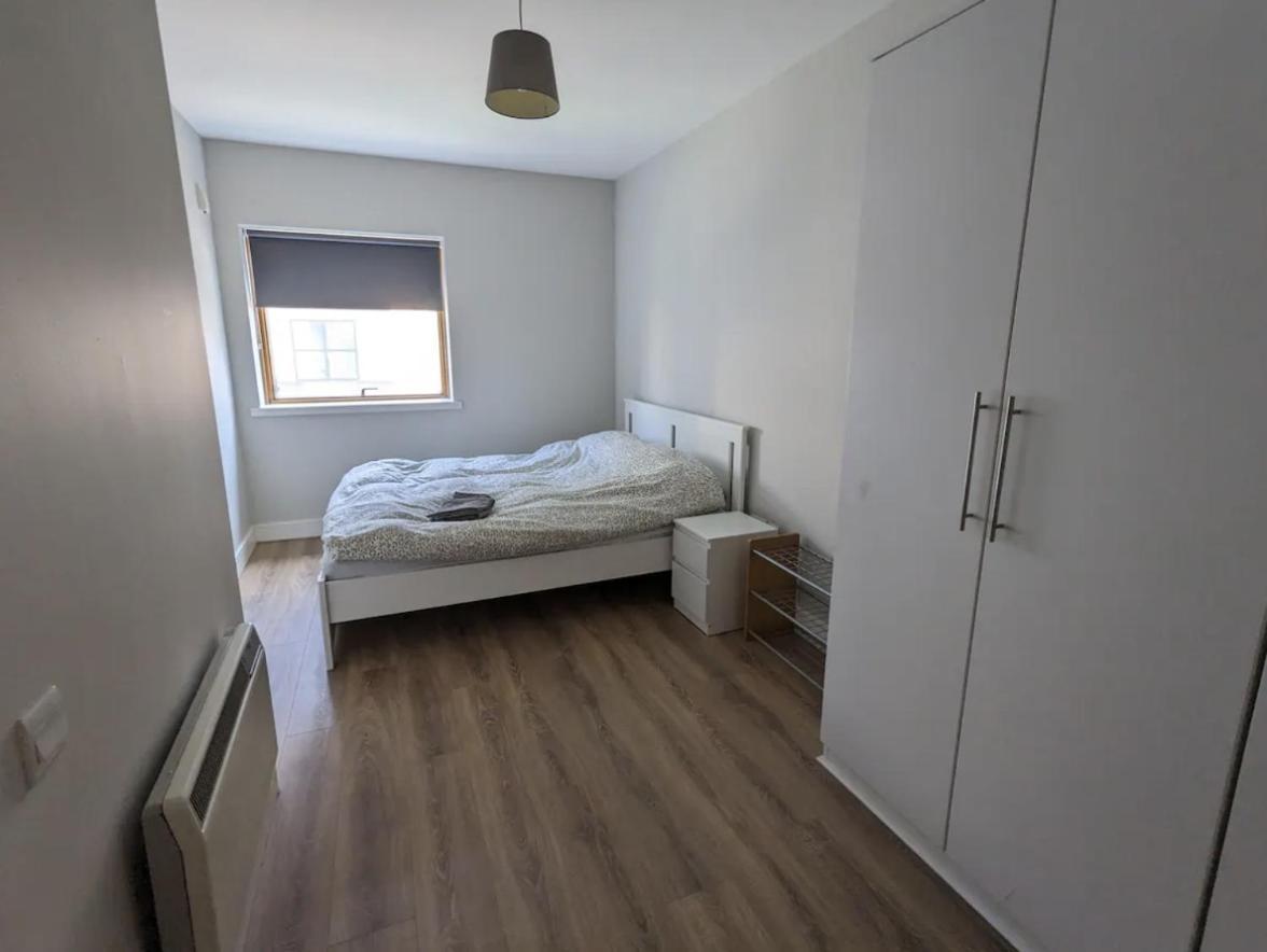 Bright 2bd Flat With Private Balcony -