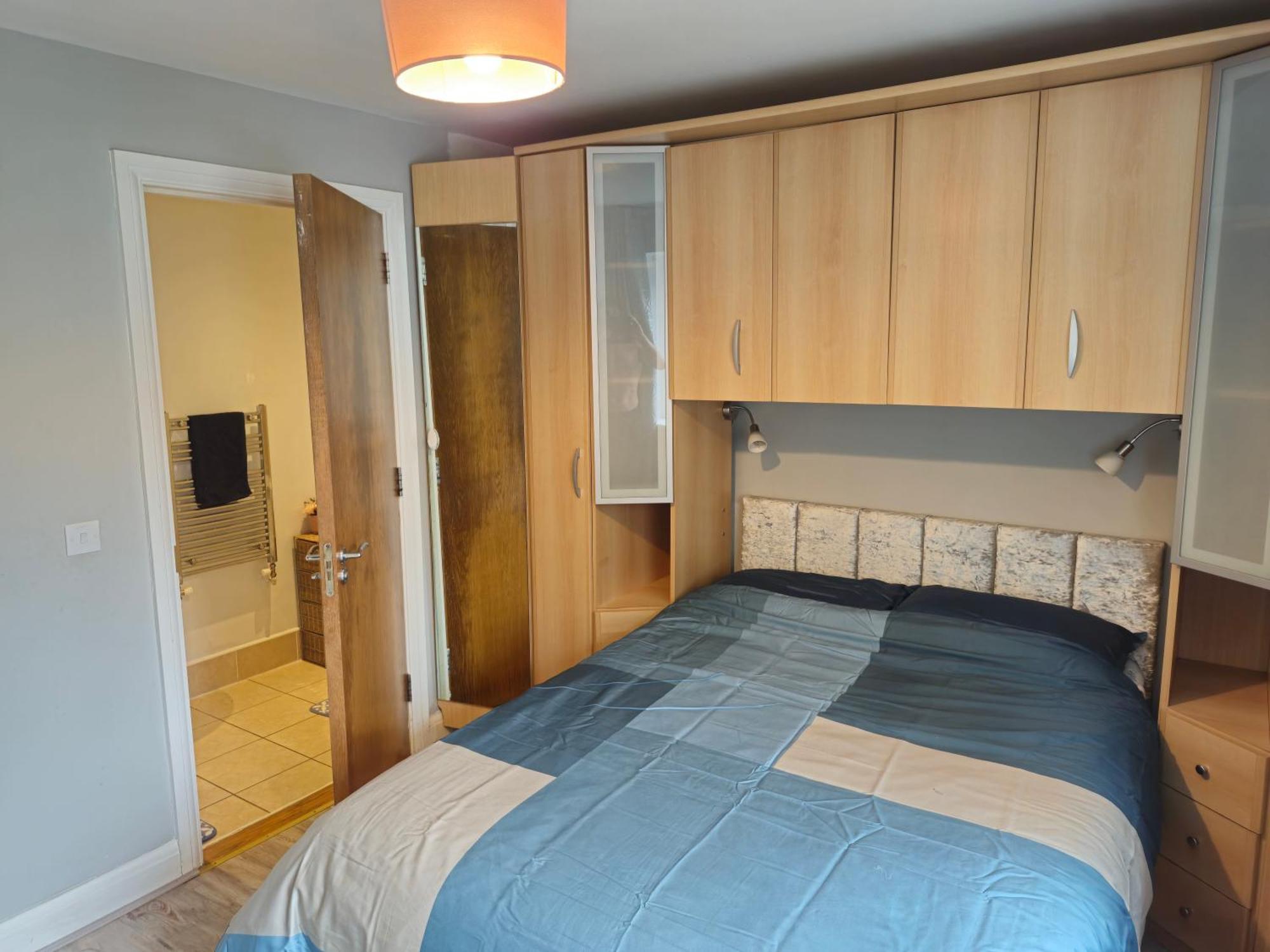 Excellent Location St Anne's Park 2 Bed/bath Apartment, 5 *
