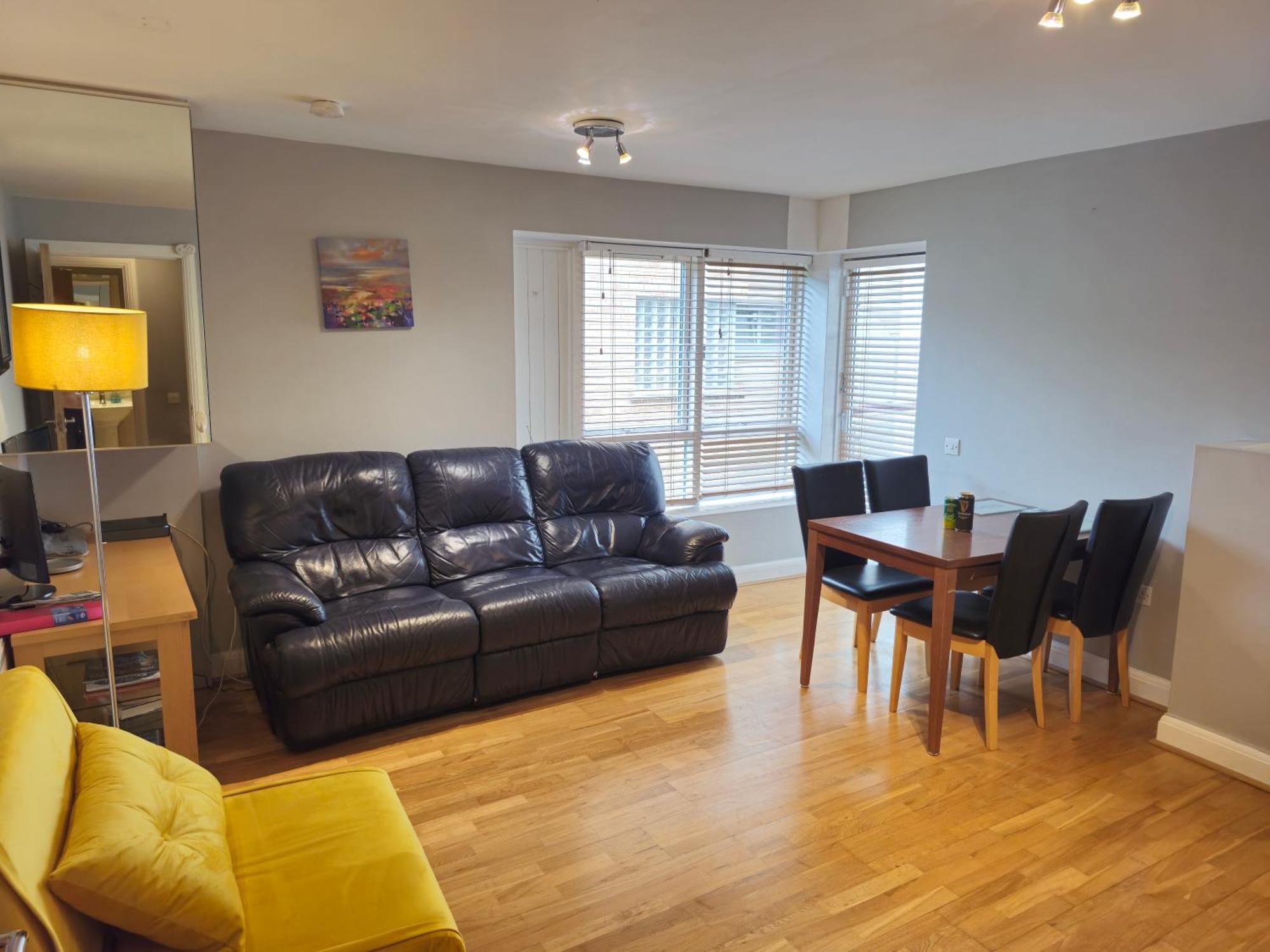 Excellent Location St Anne's Park 2 Bed/bath Apartment, 5 *