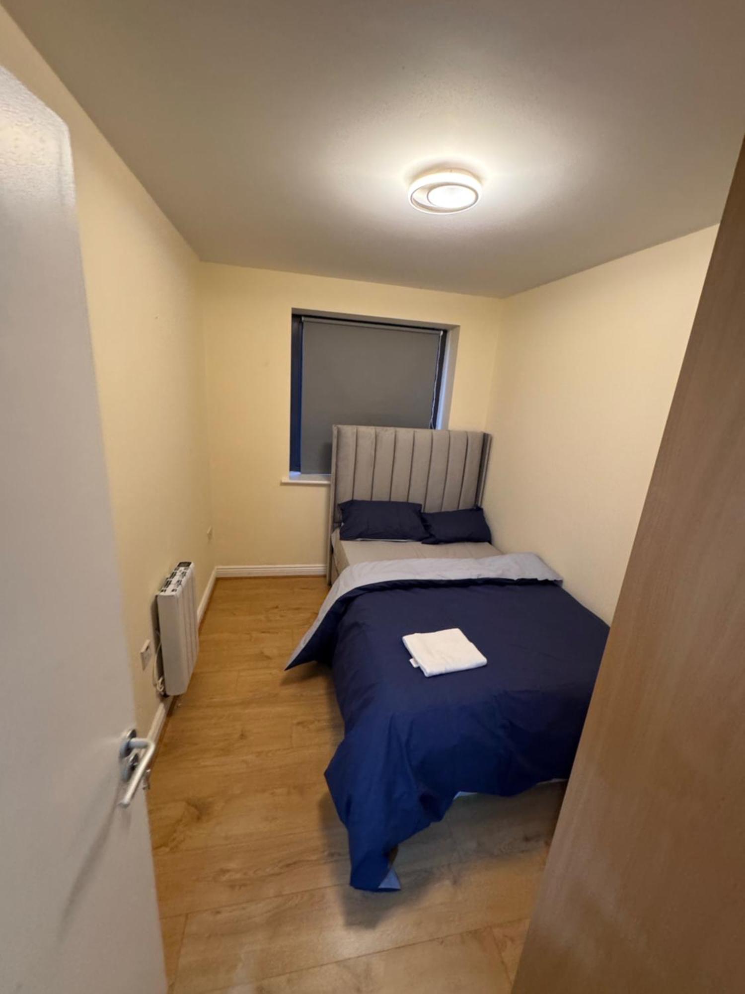 Charming 3-bedroom Modern In Apartment *