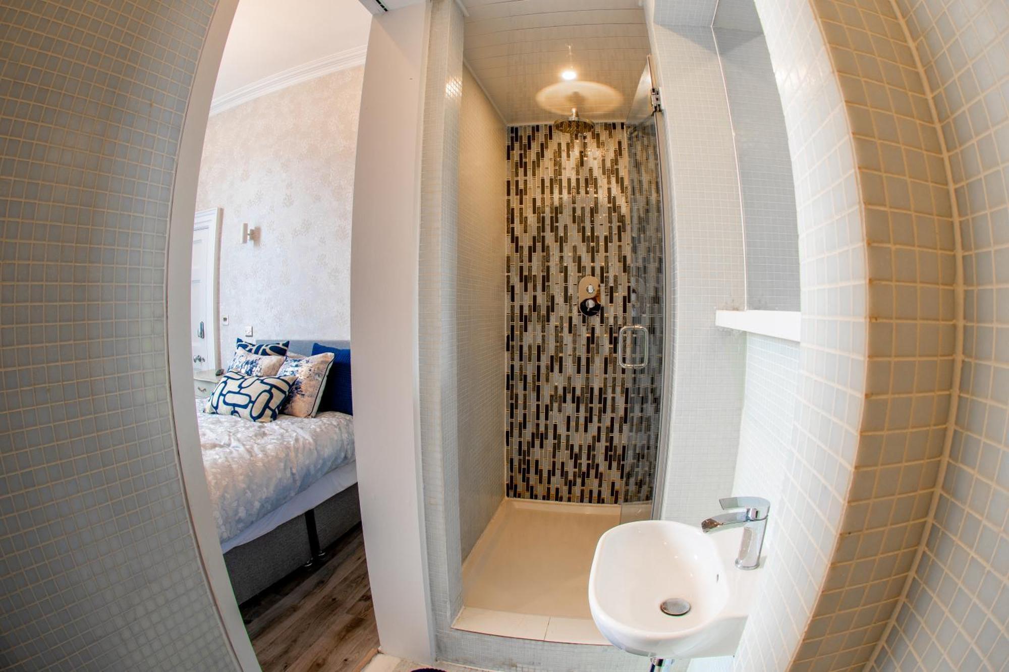 Gardiner House Homestay *
