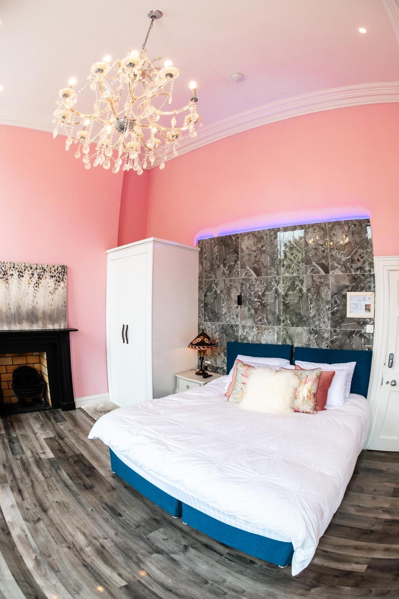 Gardiner House *
