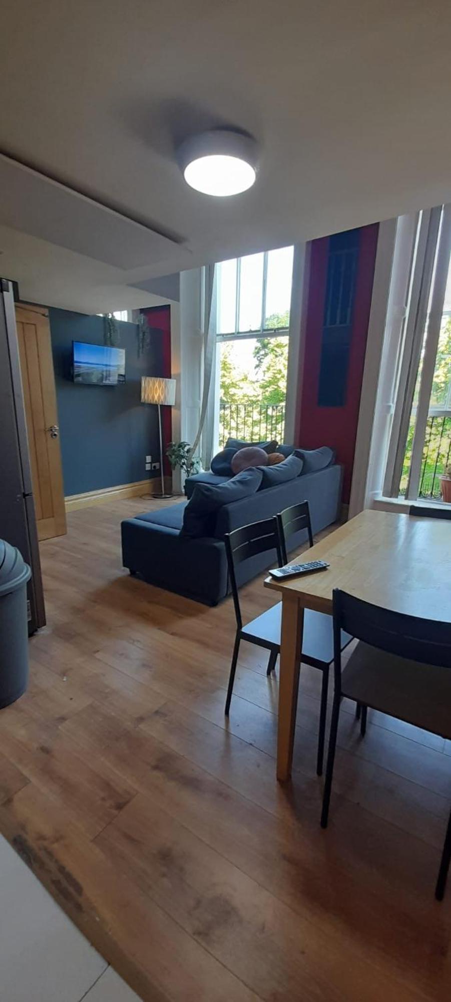 Apartment Centrally Located - 1 *