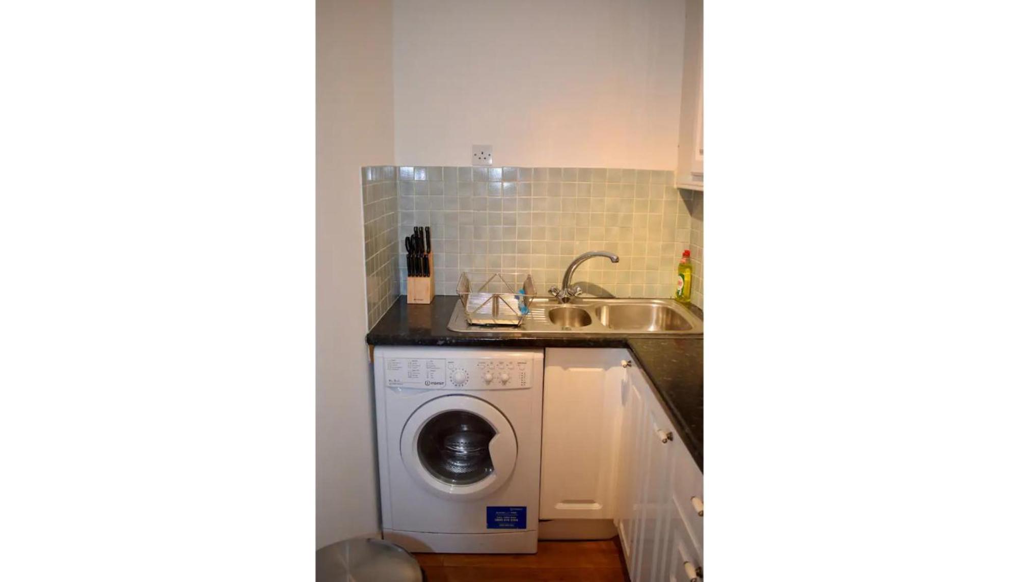 2 Bedroom Near Historical Christchurch