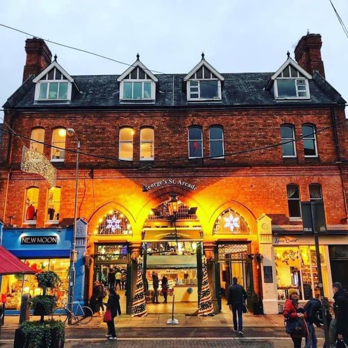 Location! Modern In Heart Of City! * Dublin