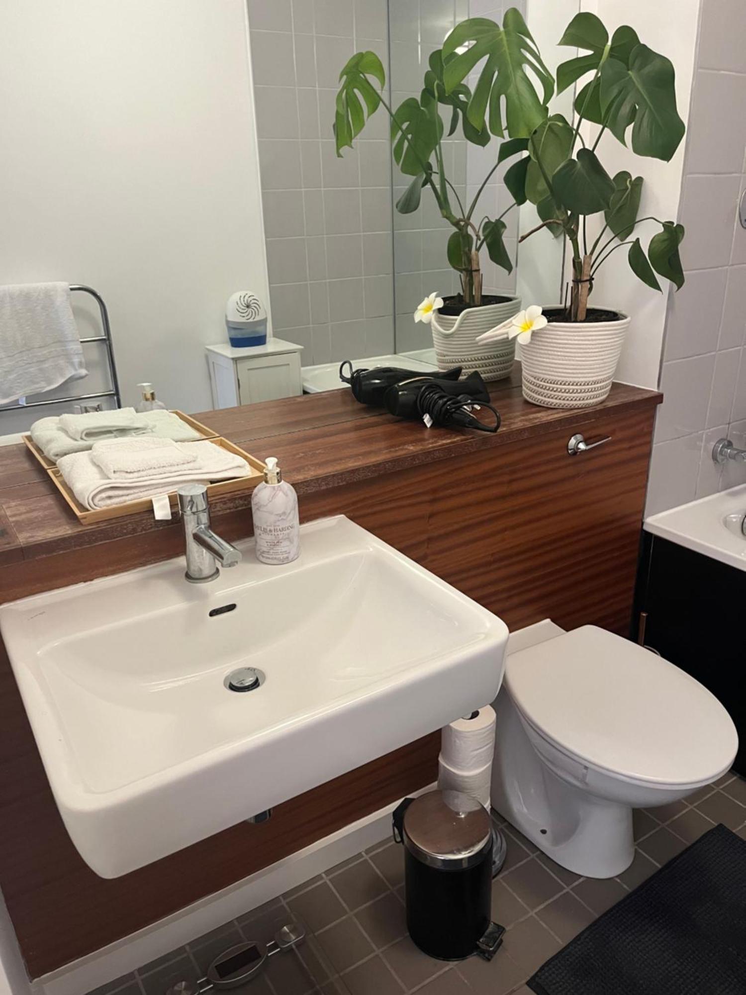 The King Size Bed And Private Bathroom Accommodatie bij particulieren *