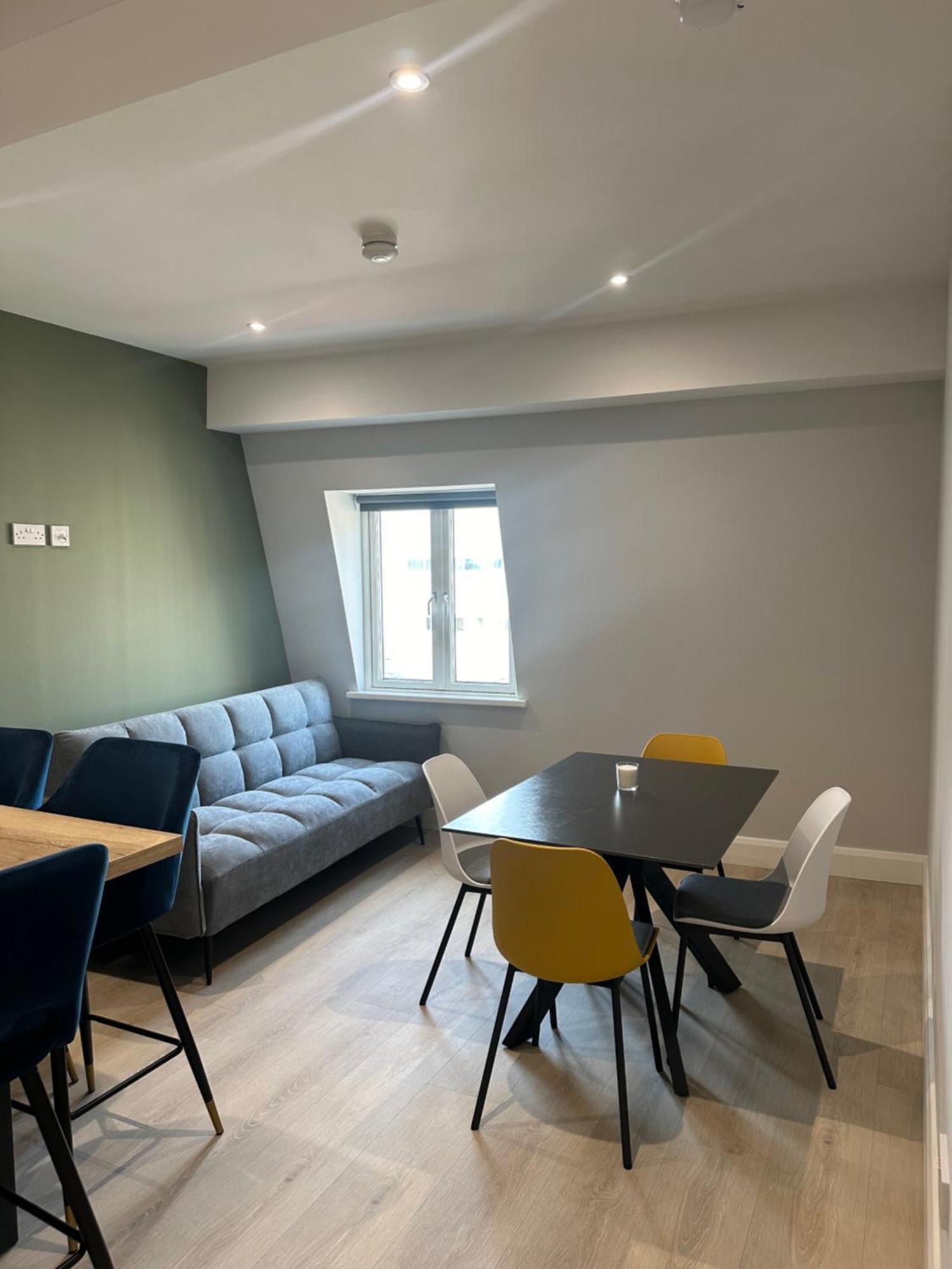 Top Floor Central * Dublin