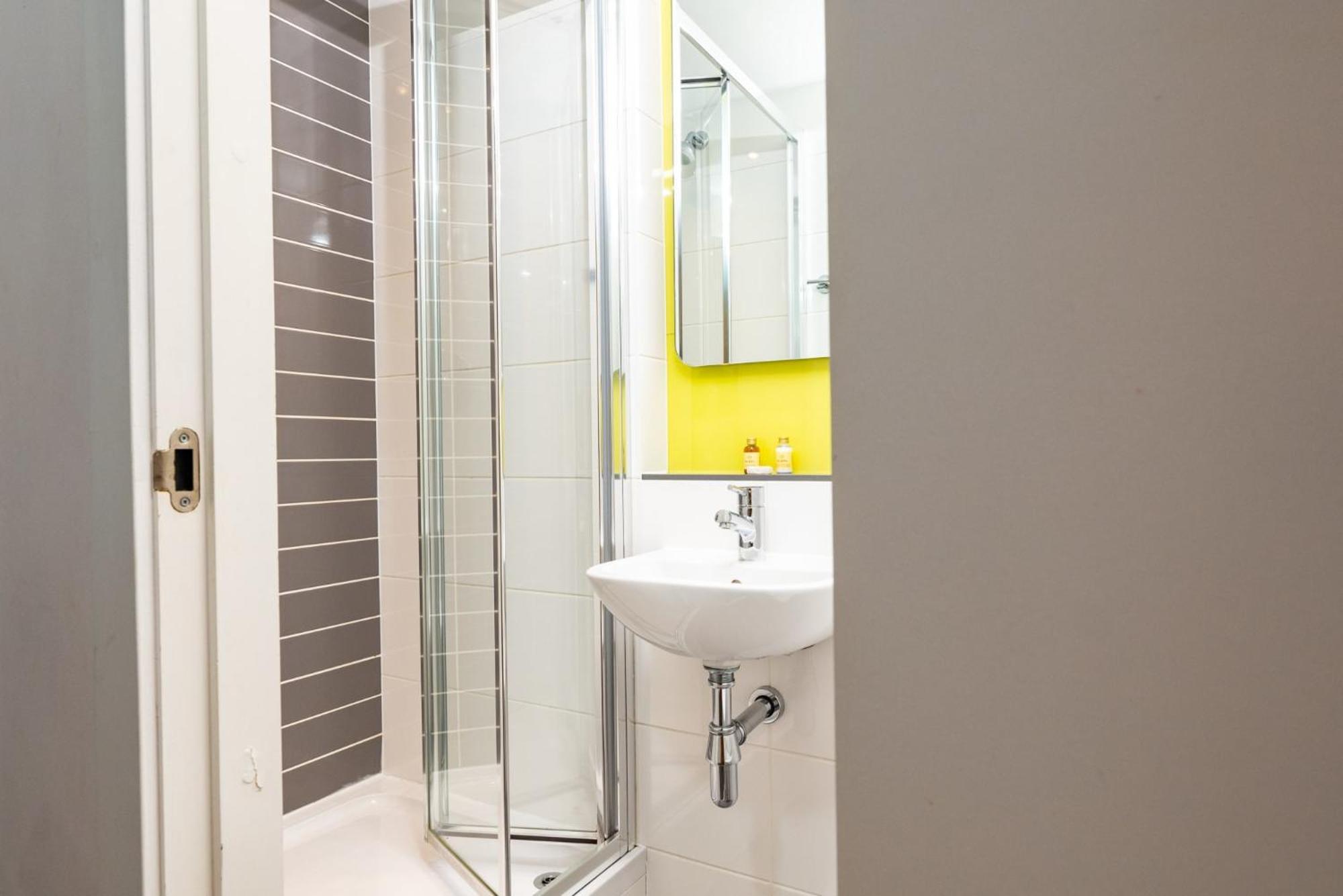 Stylish & Private At Binary Hub In