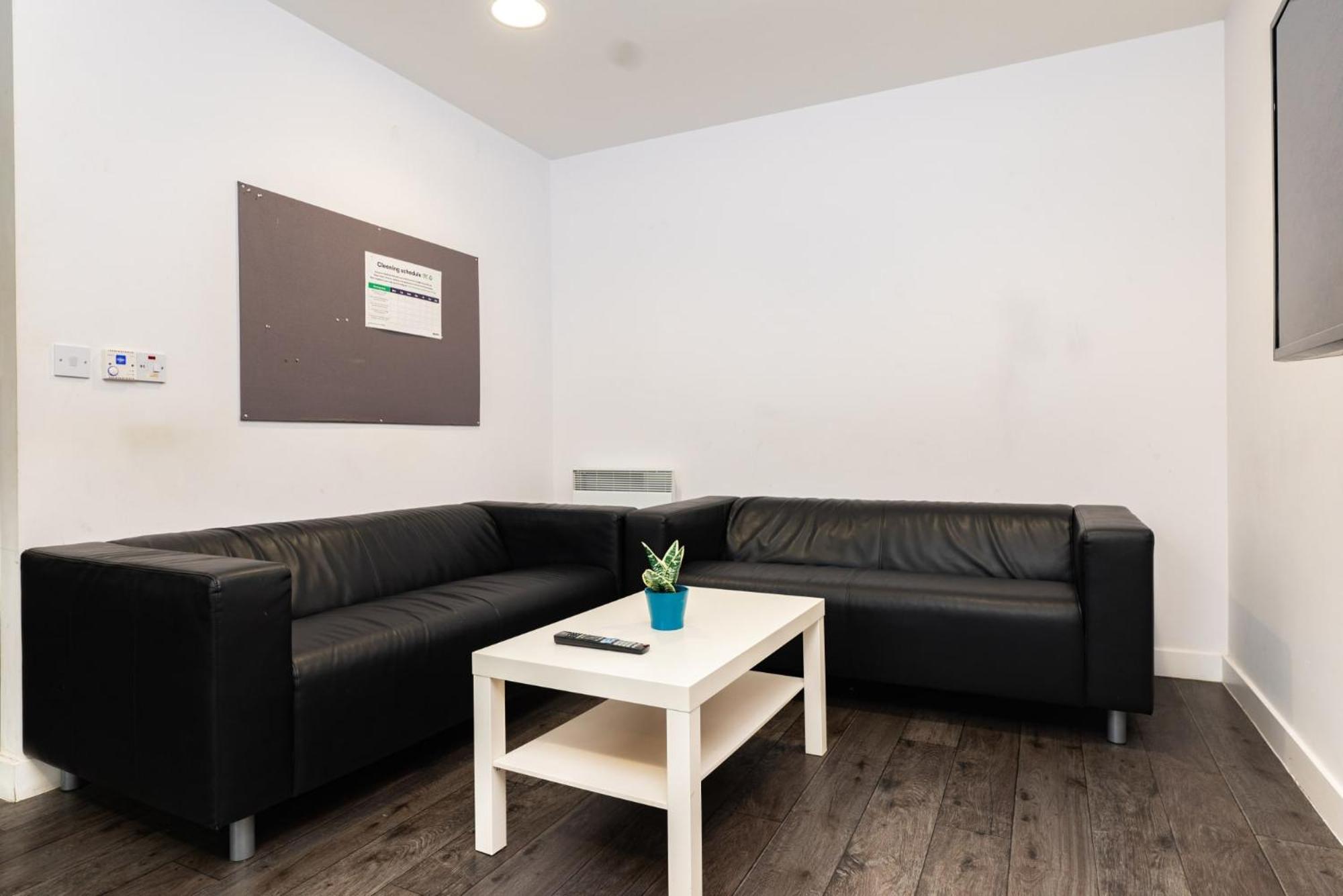 Apartment Stylish & Private At Binary Hub In