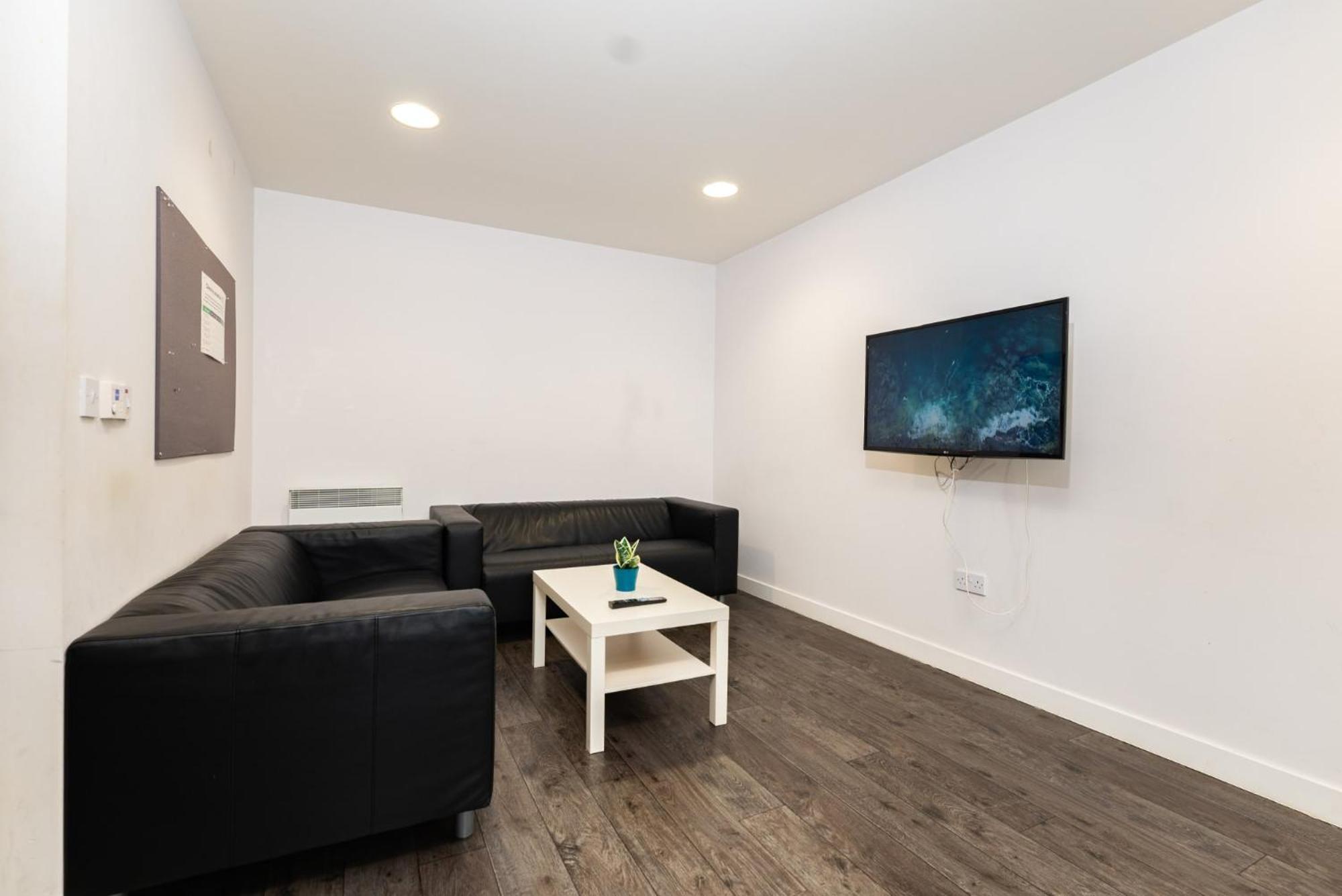 Stylish & Private At Binary Hub In *
