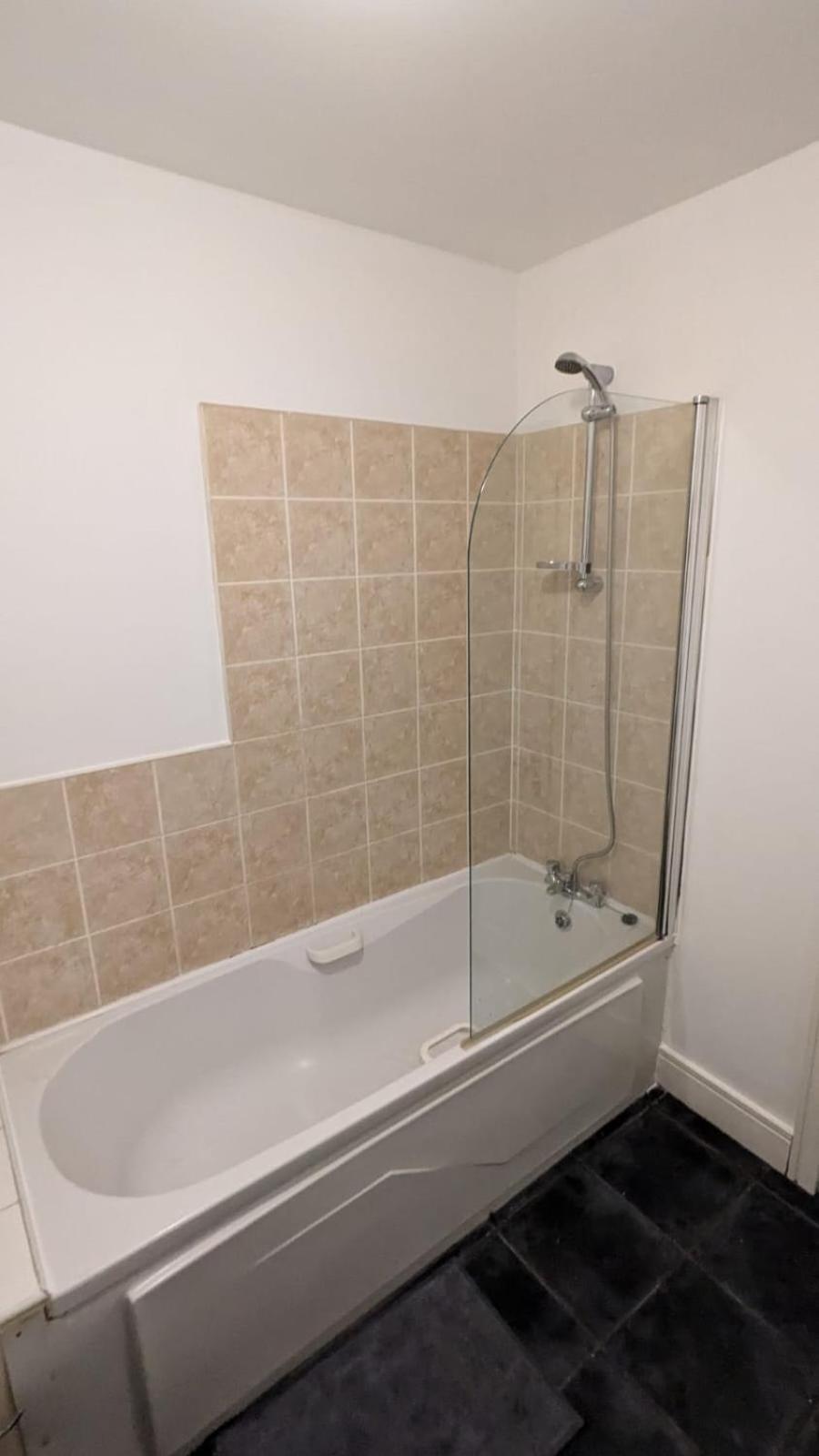 Large Newly Updated 3bd Duplex 20min To Airport Apartment