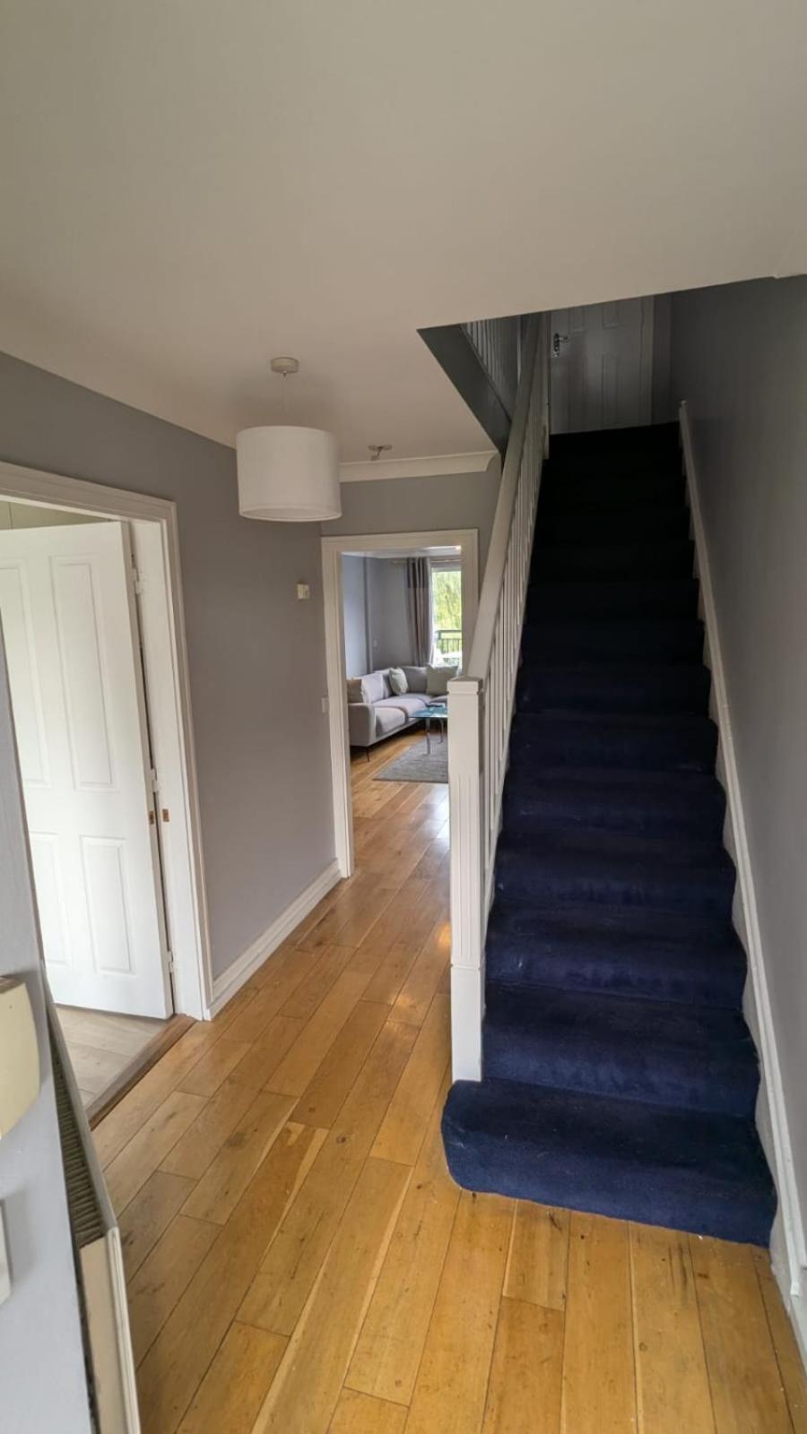 Large Newly Updated 3bd Duplex 20min To Airport