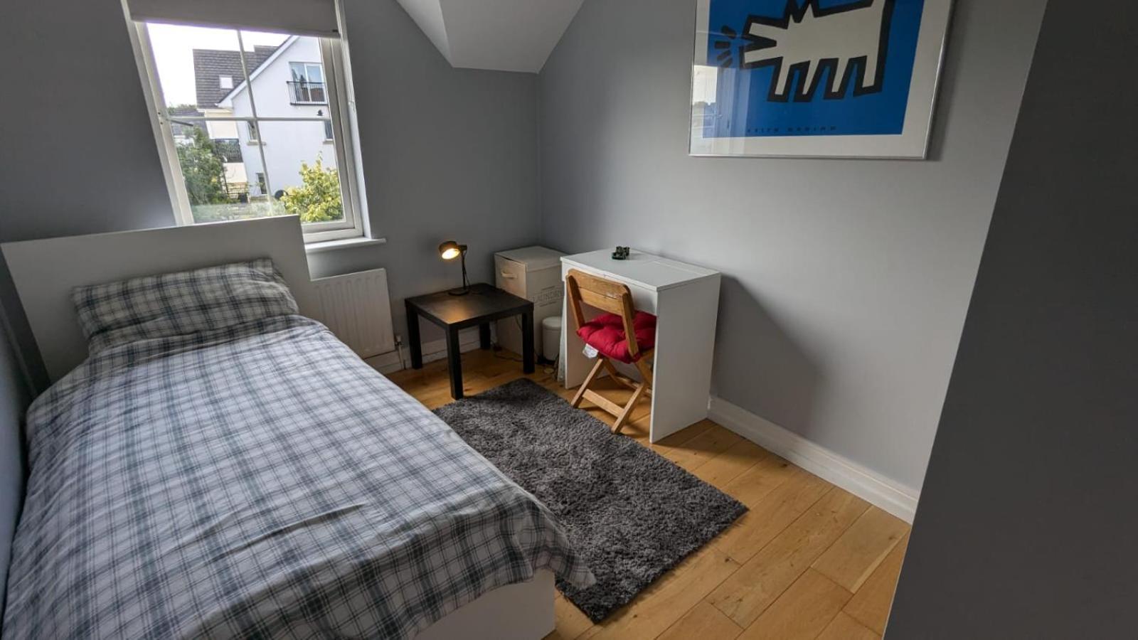 Large Newly Updated 3bd Duplex 20min To Airport *