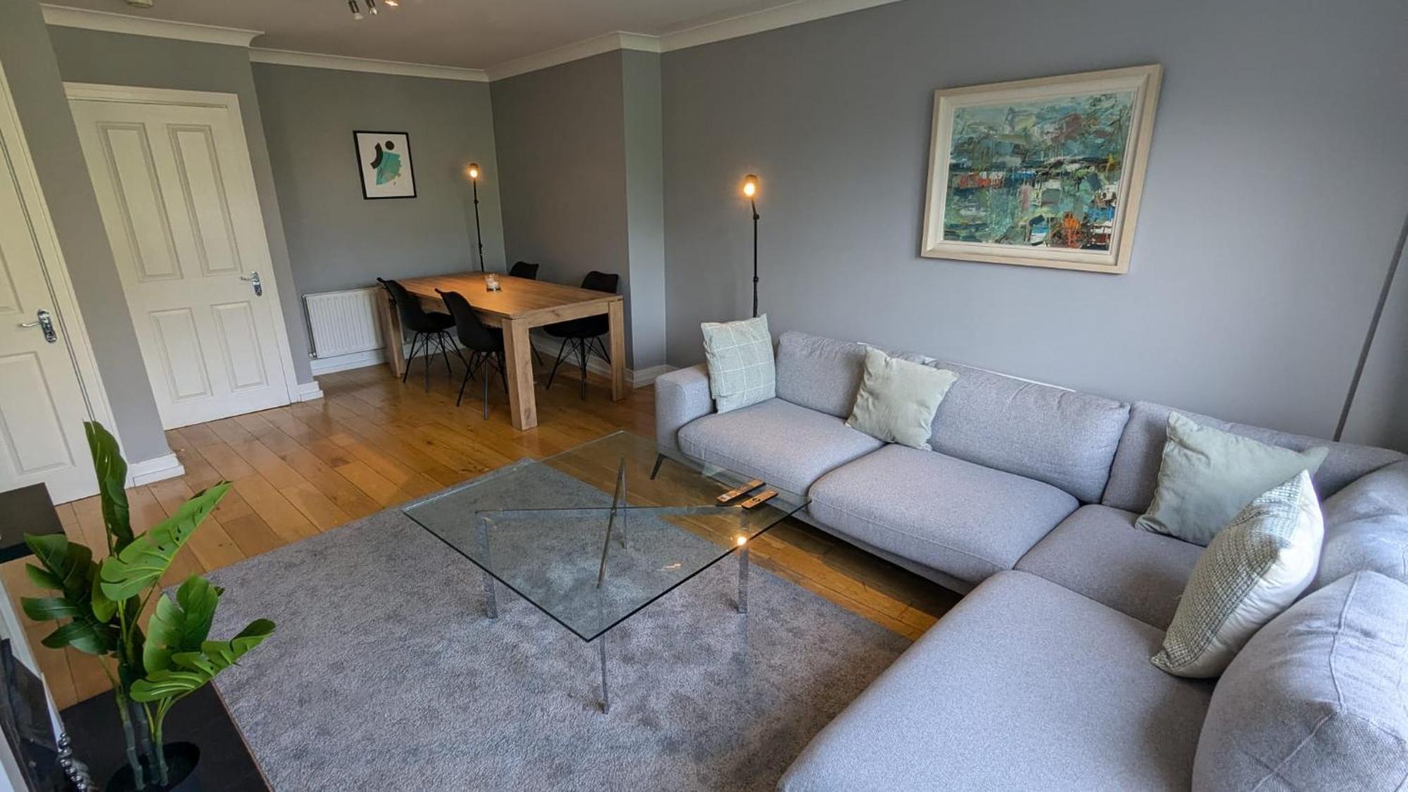 Apartment Large Newly Updated 3bd Duplex 20min To Airport Dublin