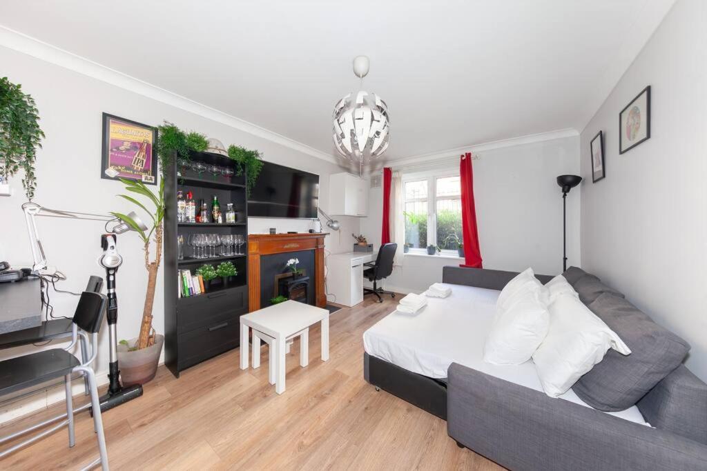 Inviting 2bd Flat 15 Mins From Heart Of Dublin! *