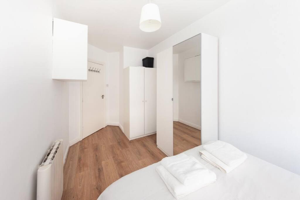 Inviting 2bd Flat 15 Mins From Heart Of Dublin! Dublin