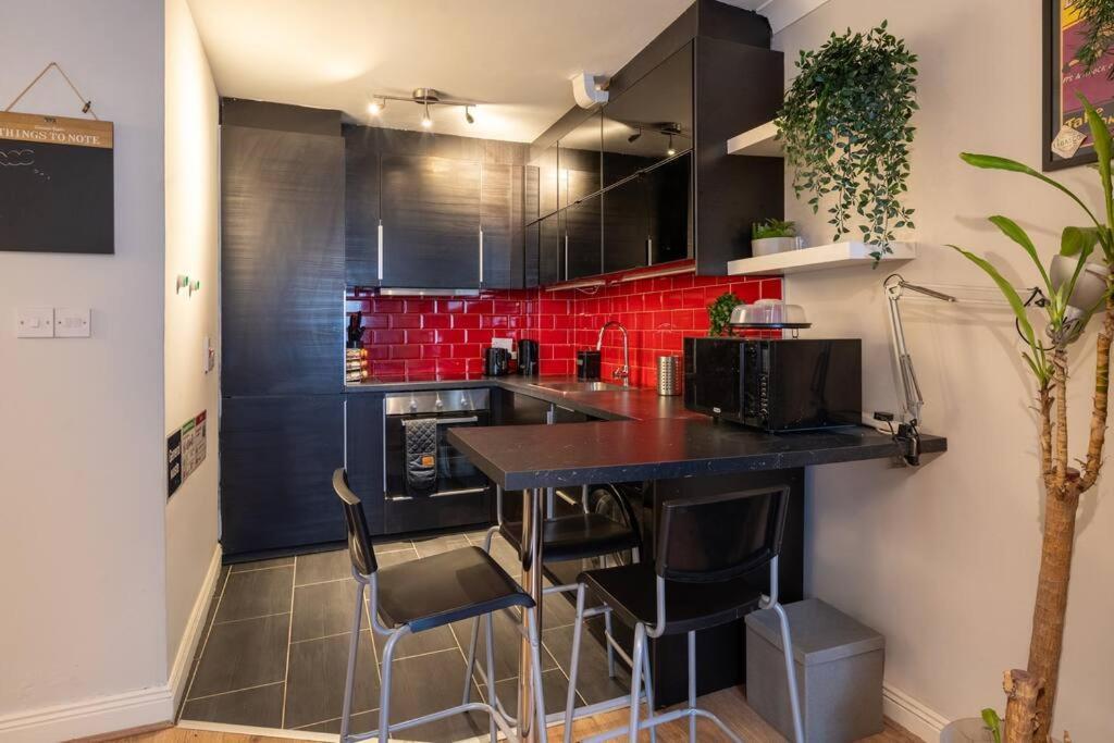 Inviting 2bd Flat 15 Mins From Heart Of Dublin! Dublin