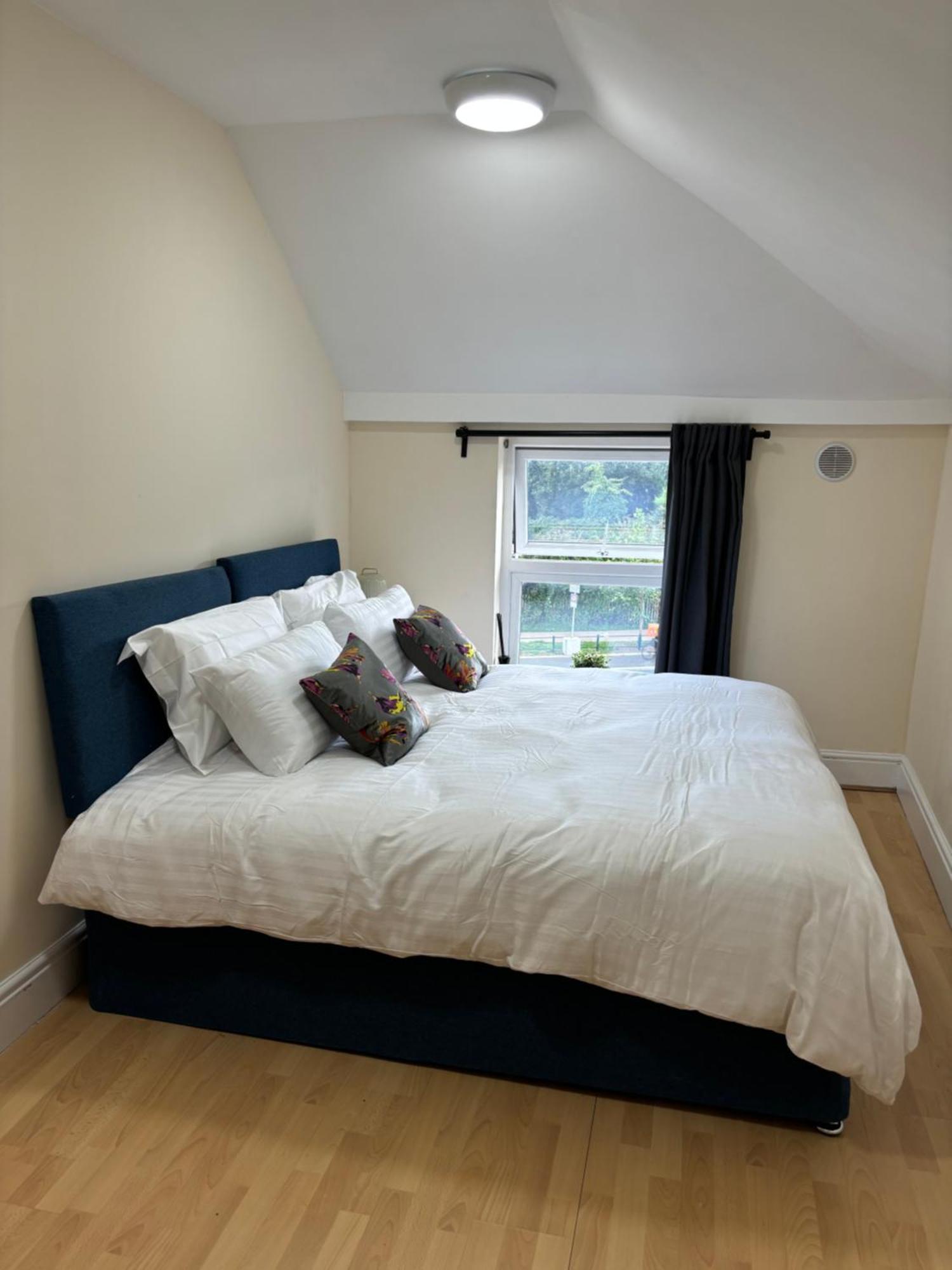 Cozy Pink House Fairview 6 Beds Apartment