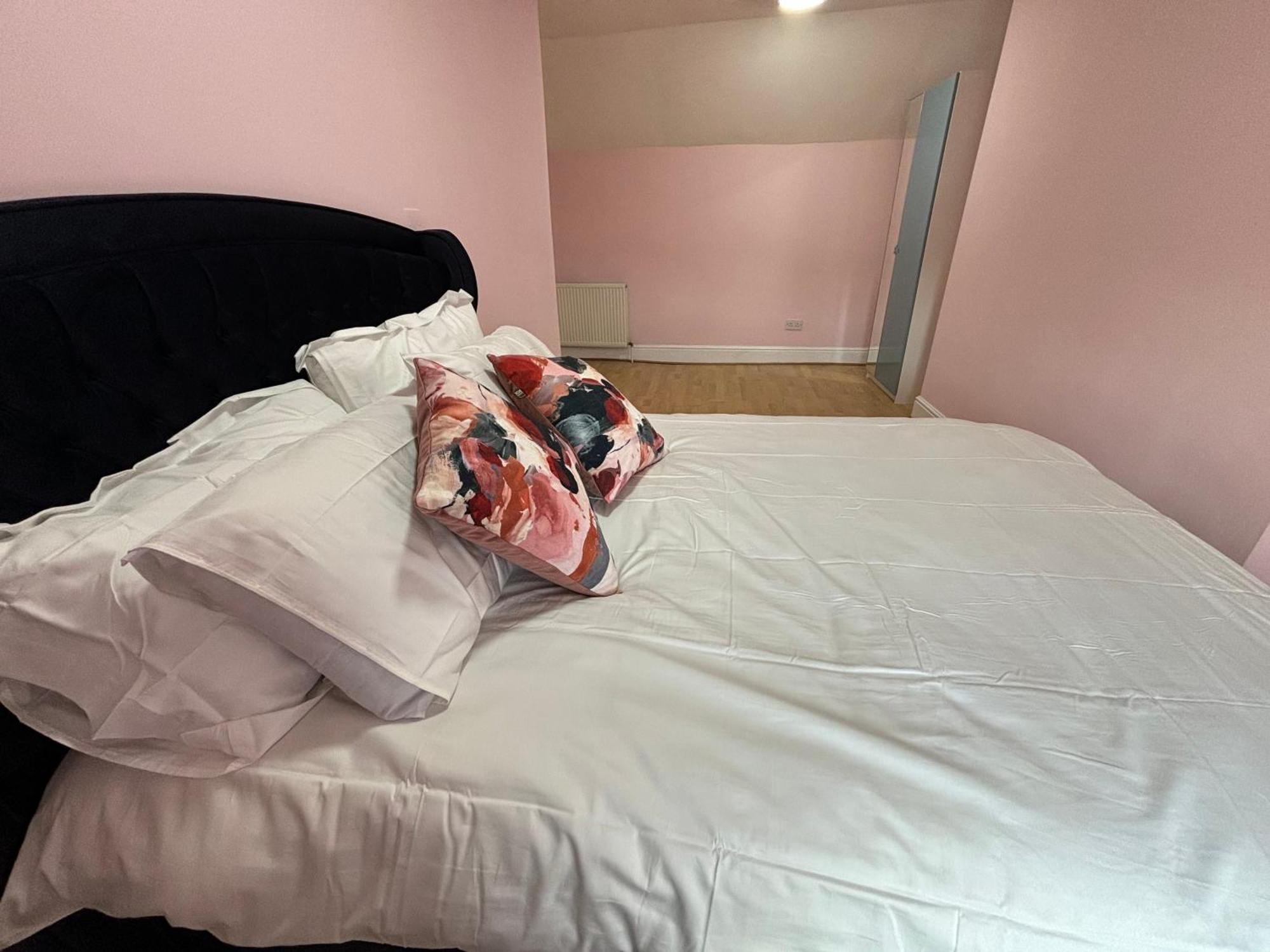 Cozy Pink House Fairview 6 Beds * Dublin