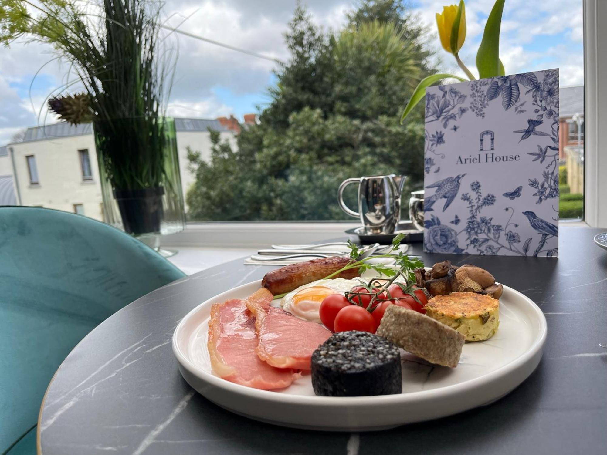 Ariel House Guest house 4*