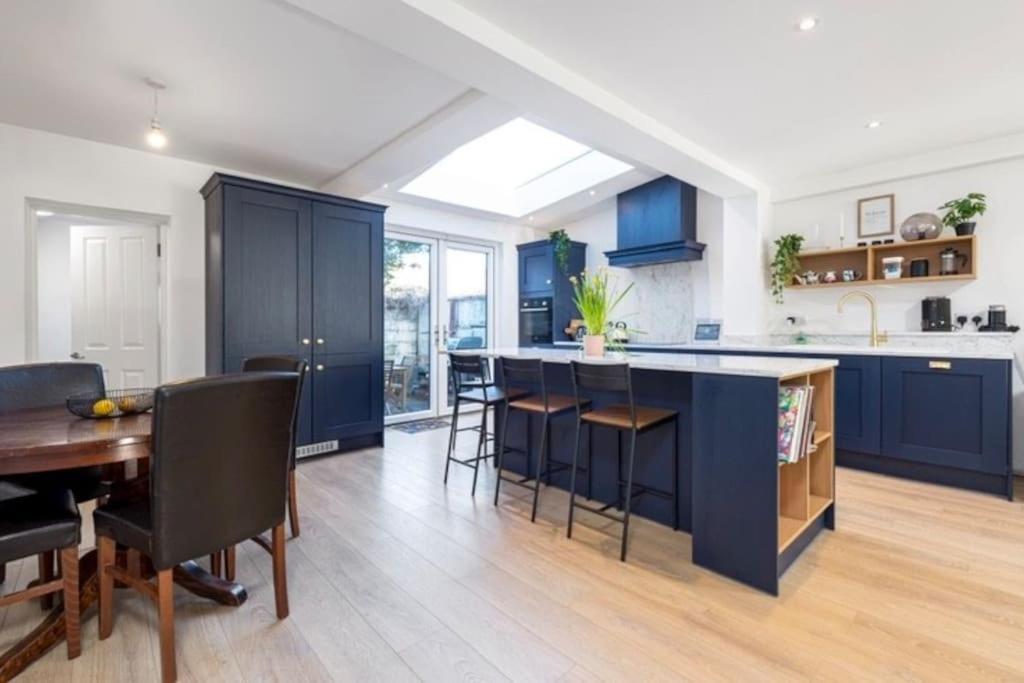3 Bedroom House Beside Croke Park Holiday home