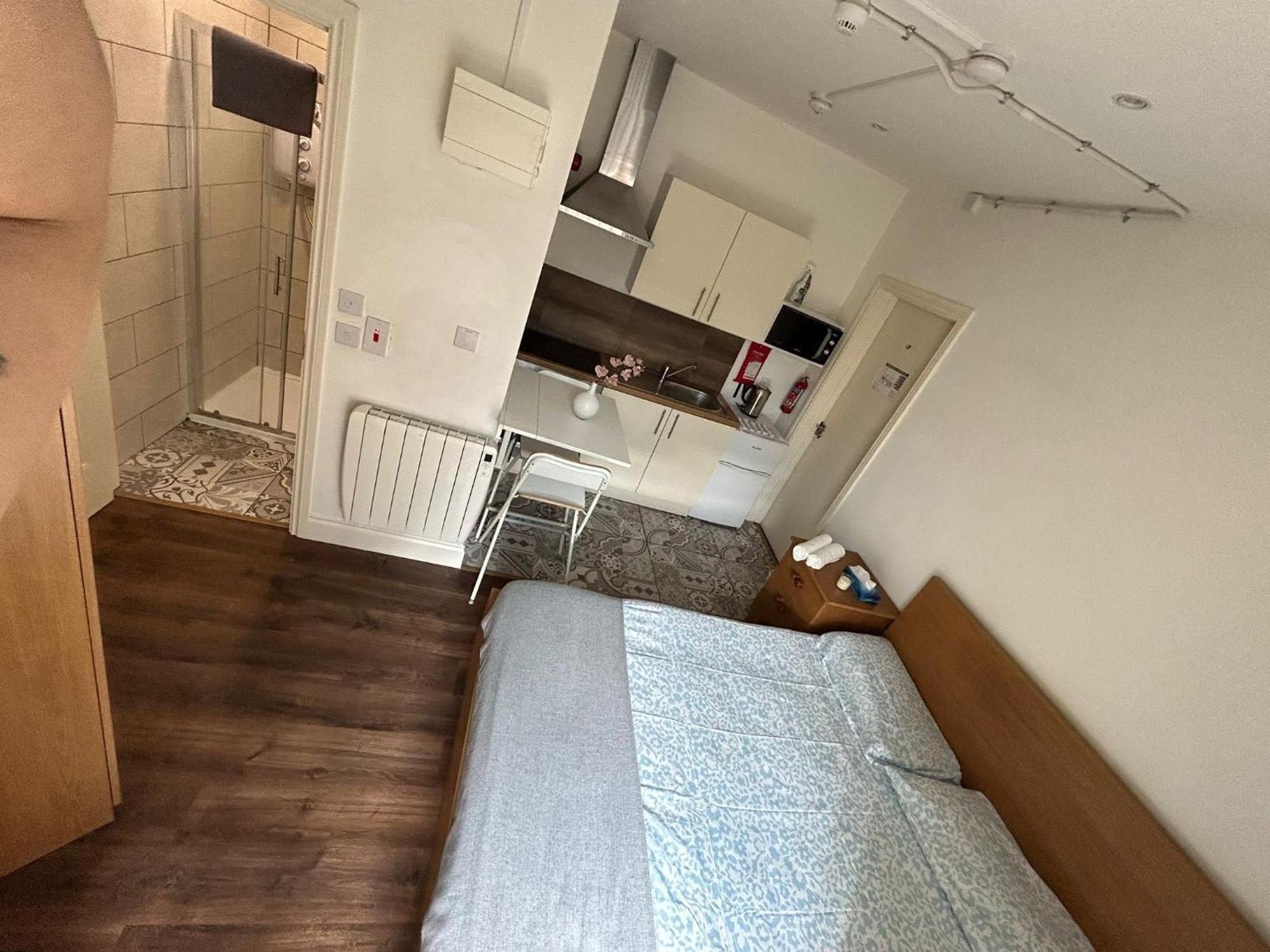 Flat Equipped Apartment *
