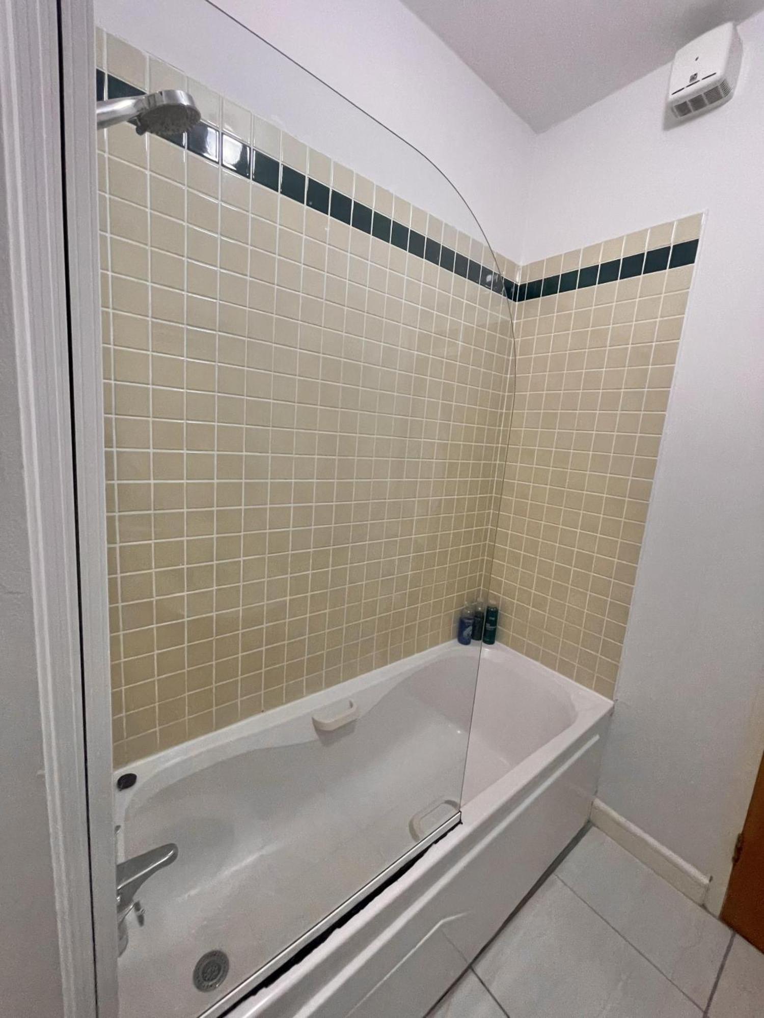 Entire In Heart Of Apartment