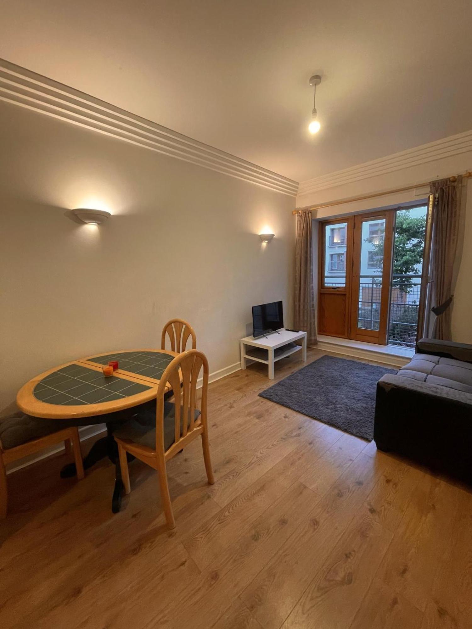 Entire In Heart Of Apartment