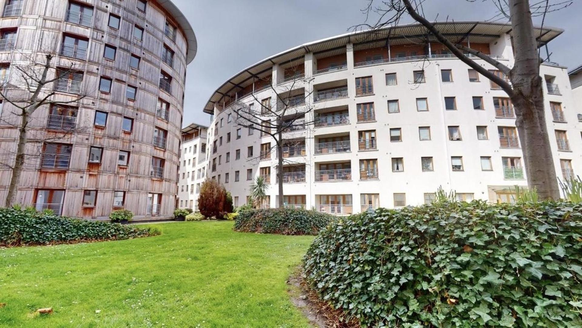 Apartment Entire In Heart Of *