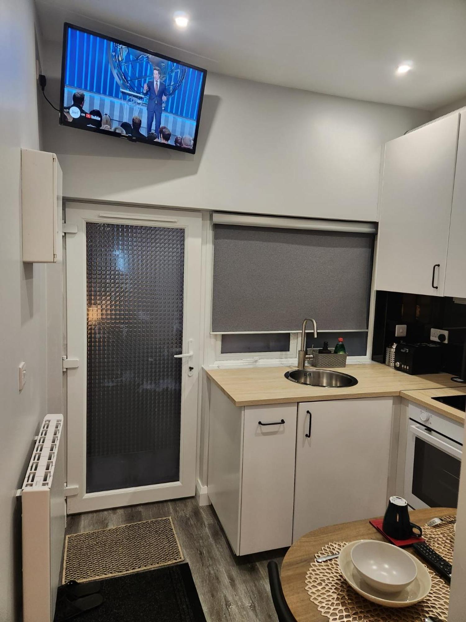 Deluxe Twin Or King Bed Near Airport & *