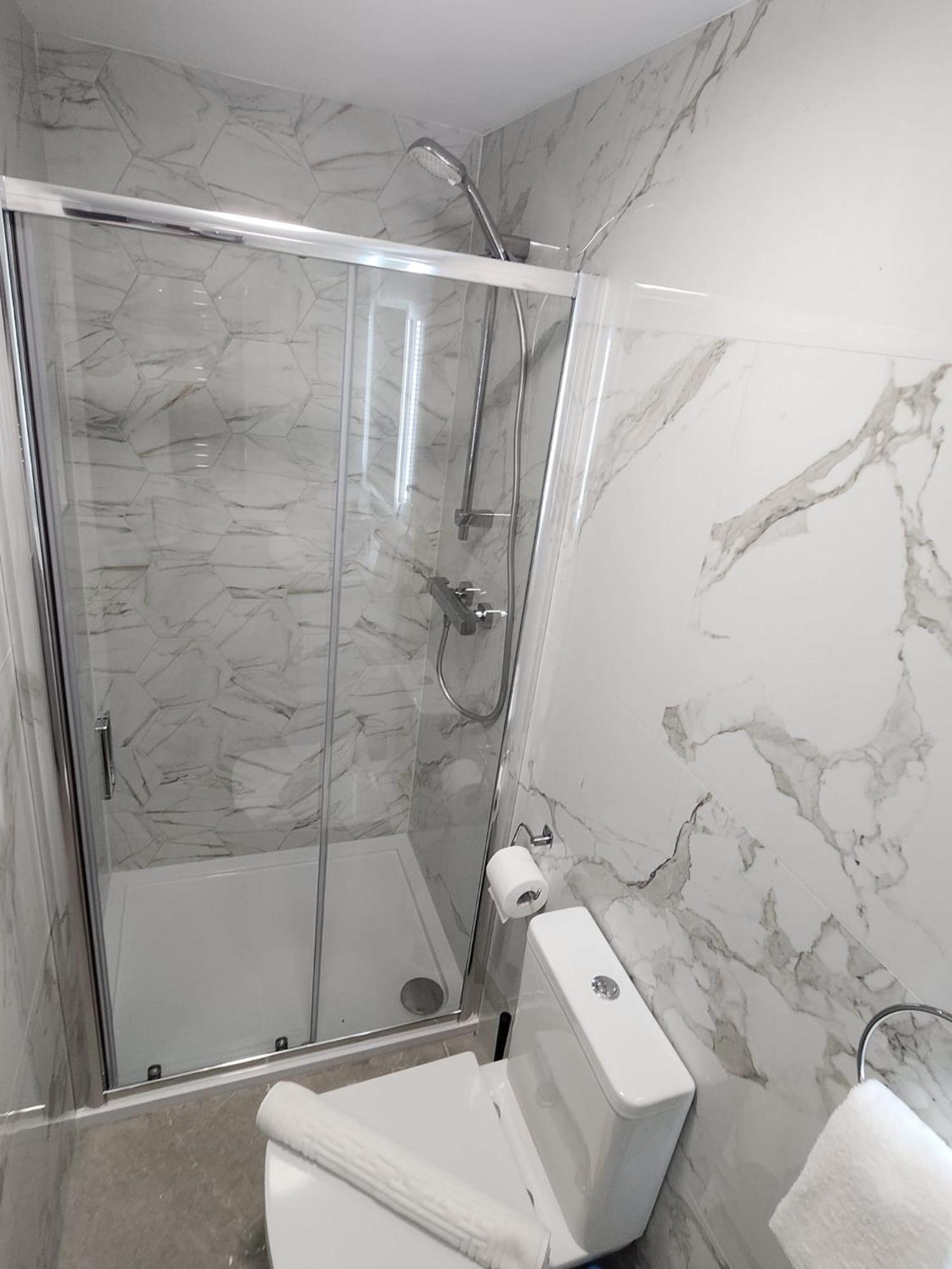 Apartment Deluxe Twin Or King Bed Near Airport & *