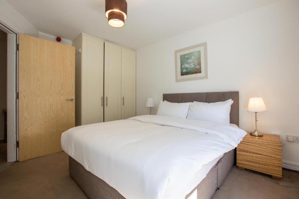 Grafton Street District Apartment *