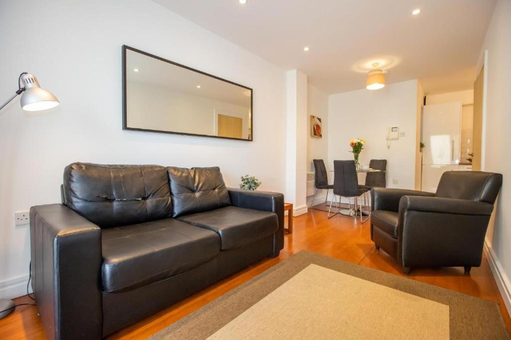 Grafton Street District Apartment