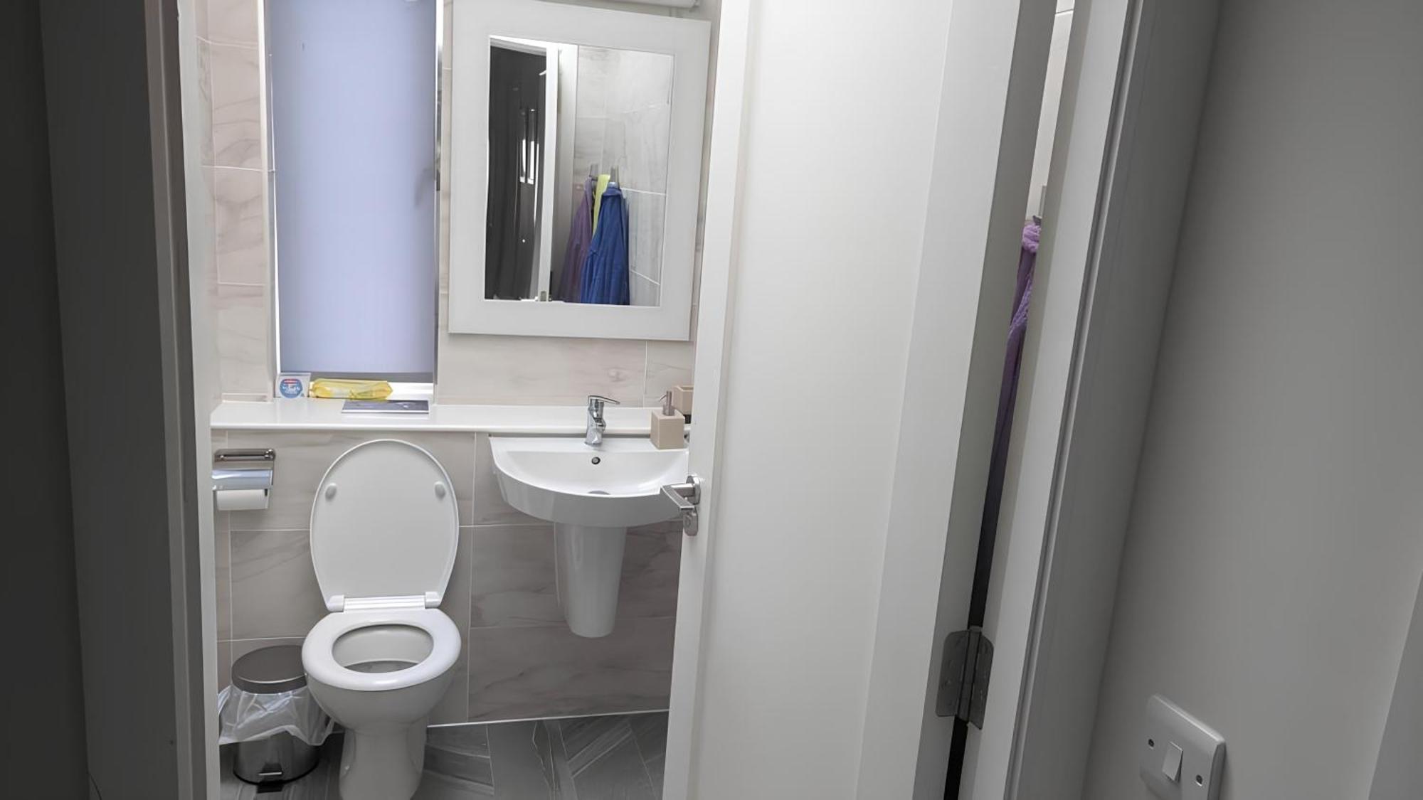 New House, Private In A Peaceful Neighborhood Accommodatie bij particulieren