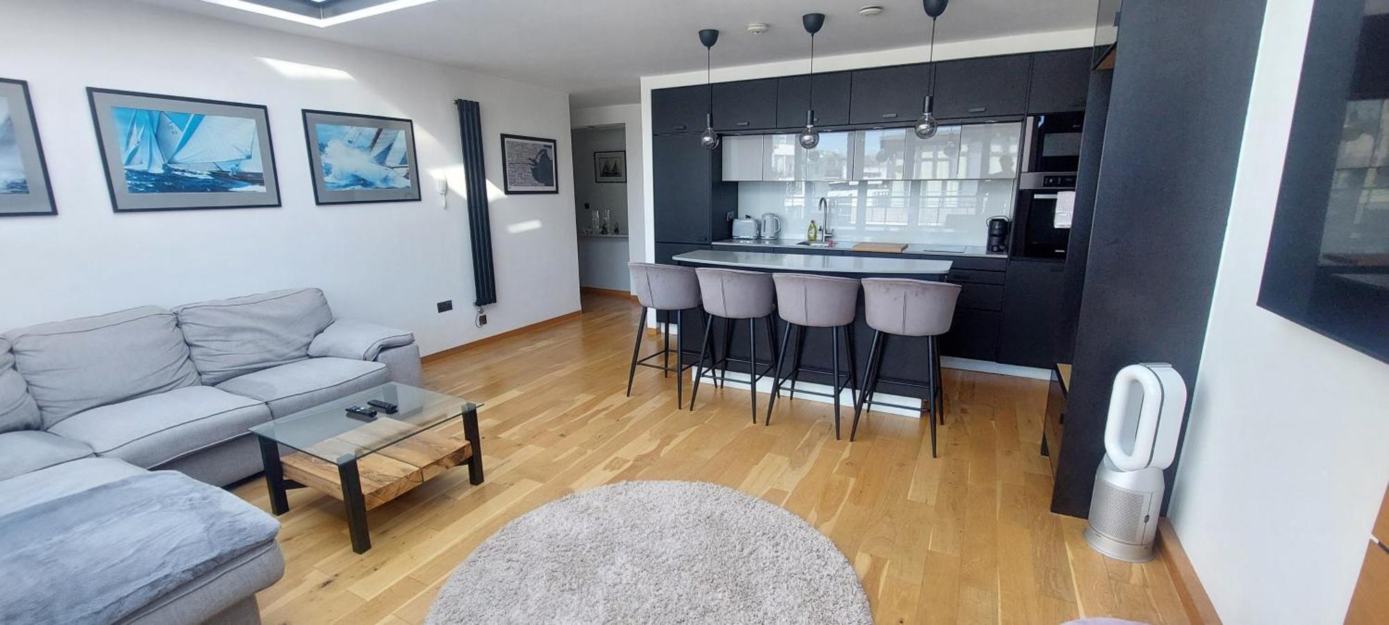 Apartment Dockland Penthouse With Aviva & Waterfront Views