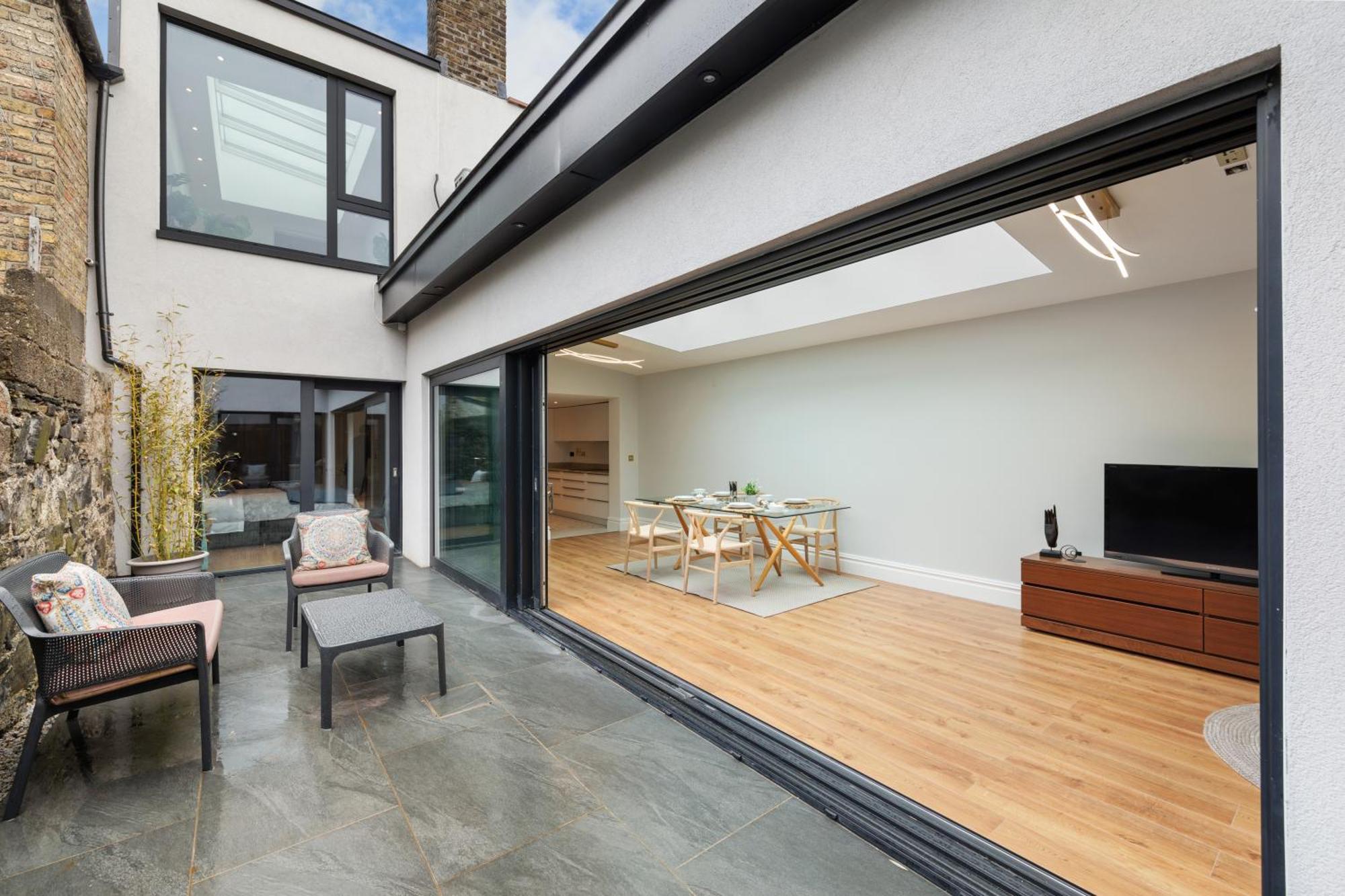 Heytesbury Street Homestay *