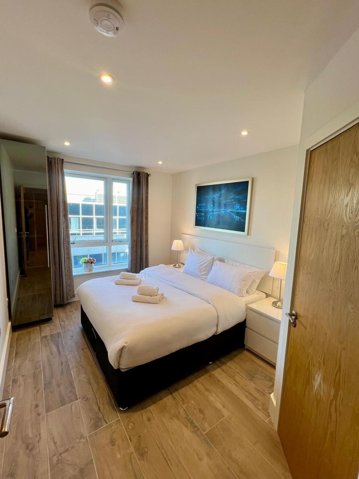 Parnell Corner Apartment *