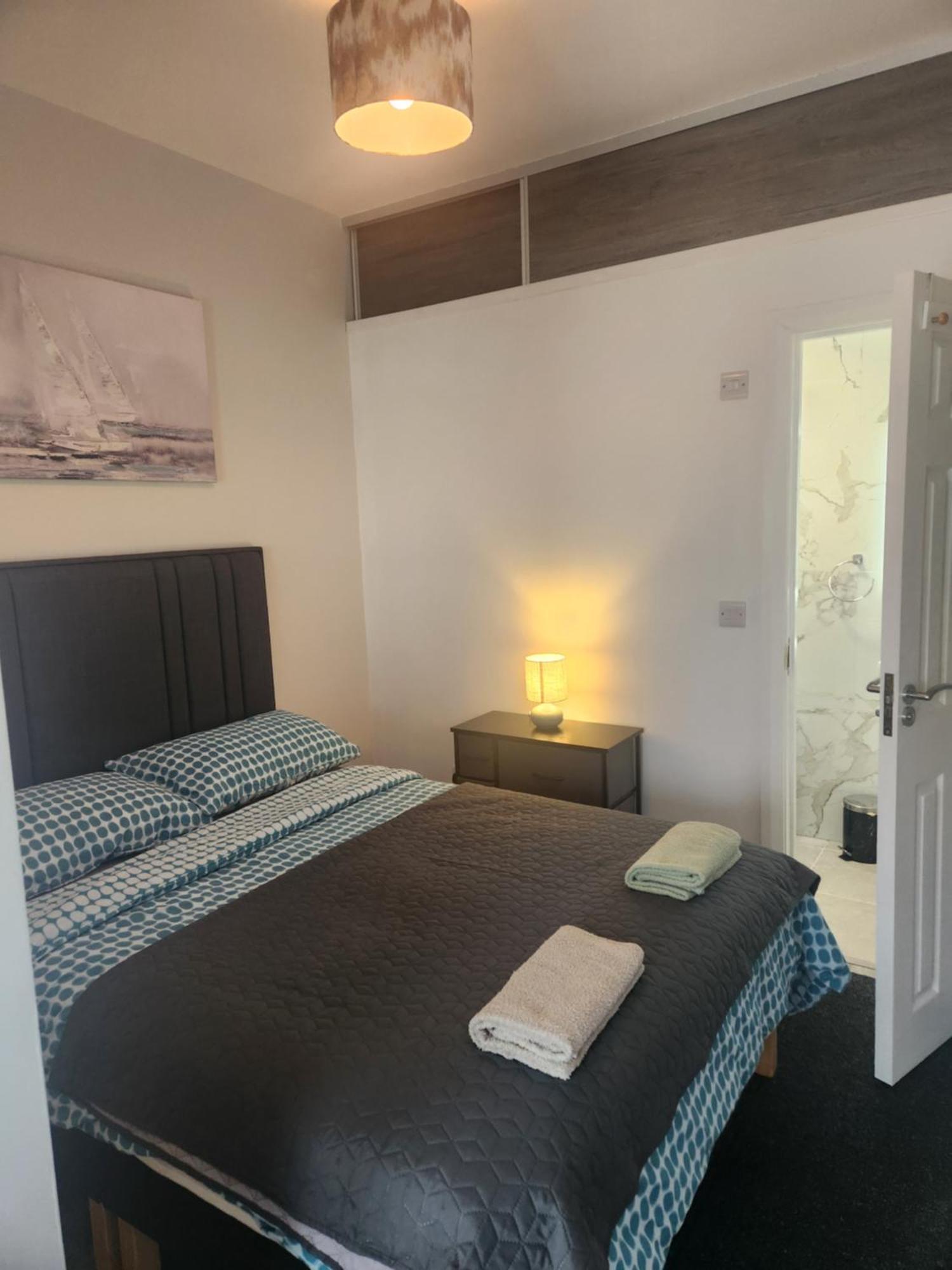 Apartment Deluxe Twin Or King Bed Near Airport &