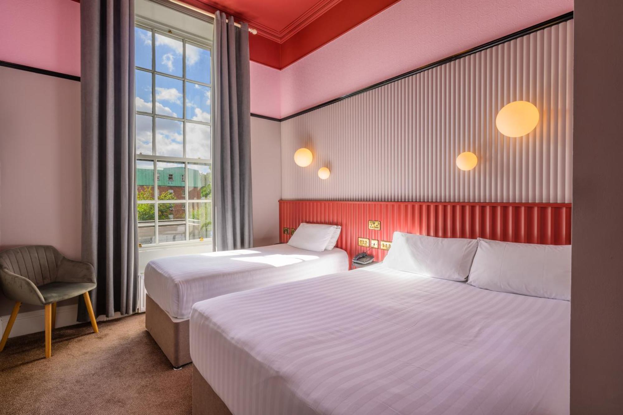 St George By Nina Hotel 3*