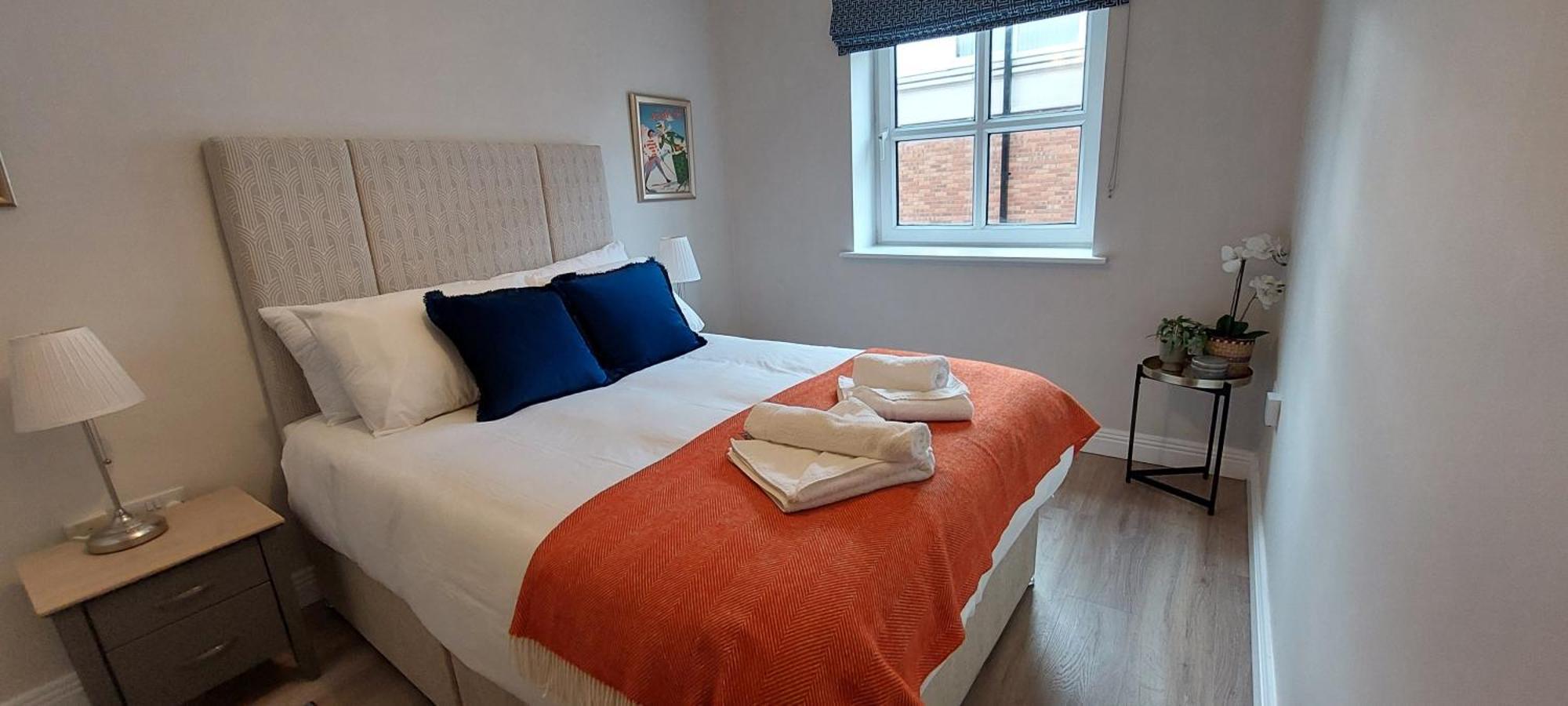 Tastefully Refurbed 2bed - 3 Mins To Trinity & Docks * Dublin