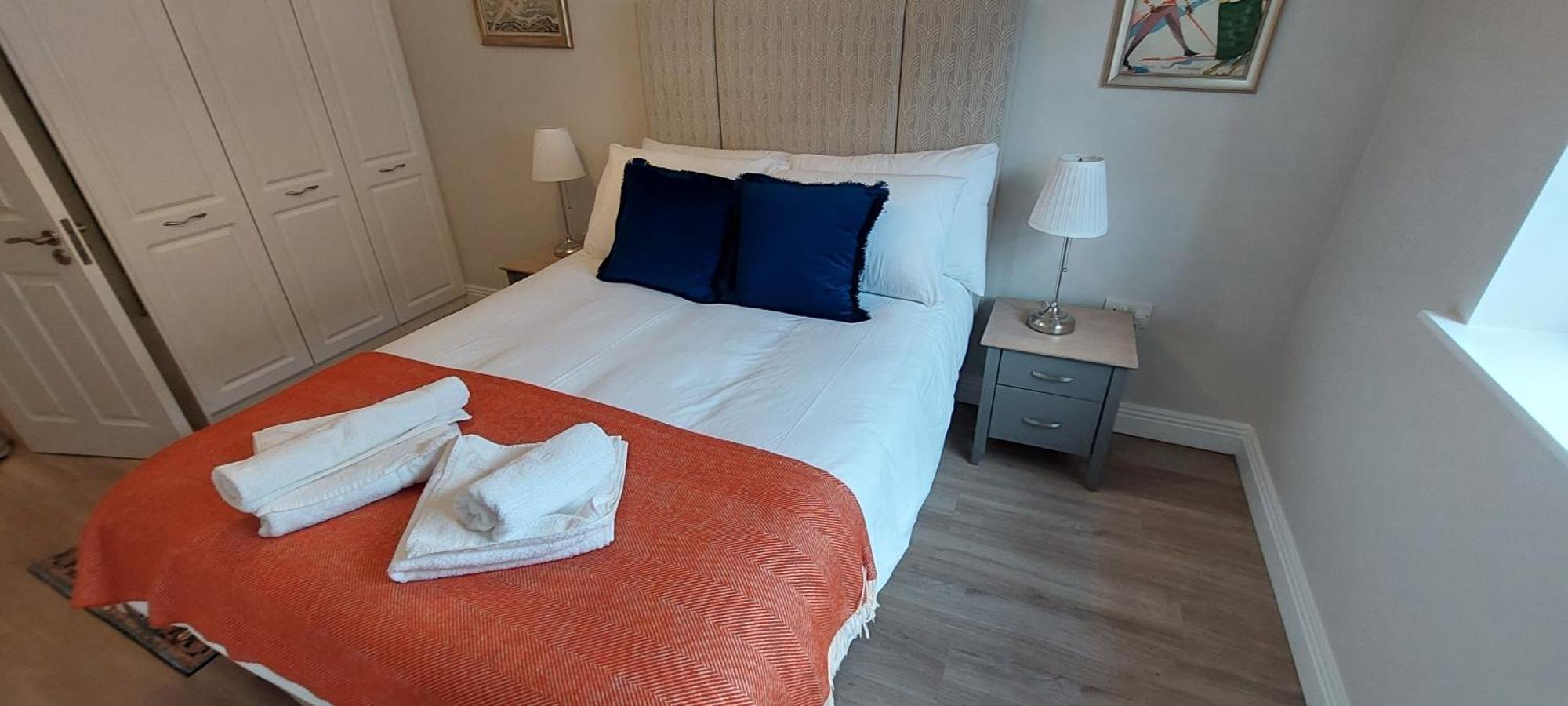 Apartment Tastefully Refurbed 2bed - 3 Mins To Trinity & Docks